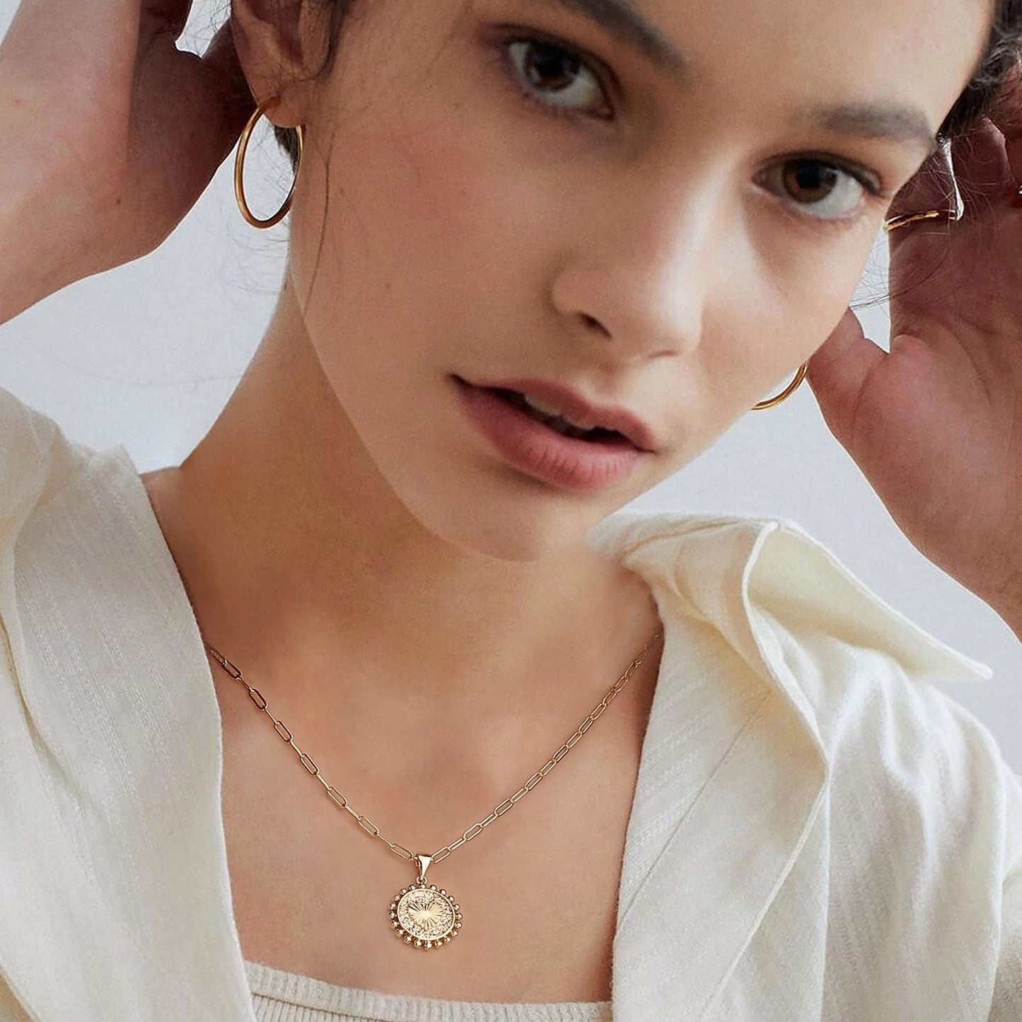 Turandoss Layered Necklace - Adjustable Minimalist Pendant Necklaces Jewelry for Women Choker