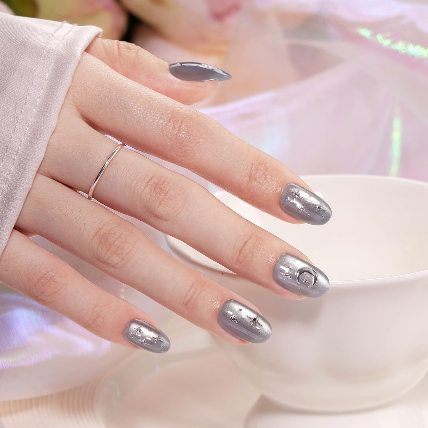 VSALON Oval Short Press on Nails, Silver Gray Star & Moon Summer Celestial Cat Eye Glossy 3D Art False Nails, Reusable Salon Quality Fake Nails Kit-32 PCS Nails in 16 Sizes with Glue & Cuticle Oil