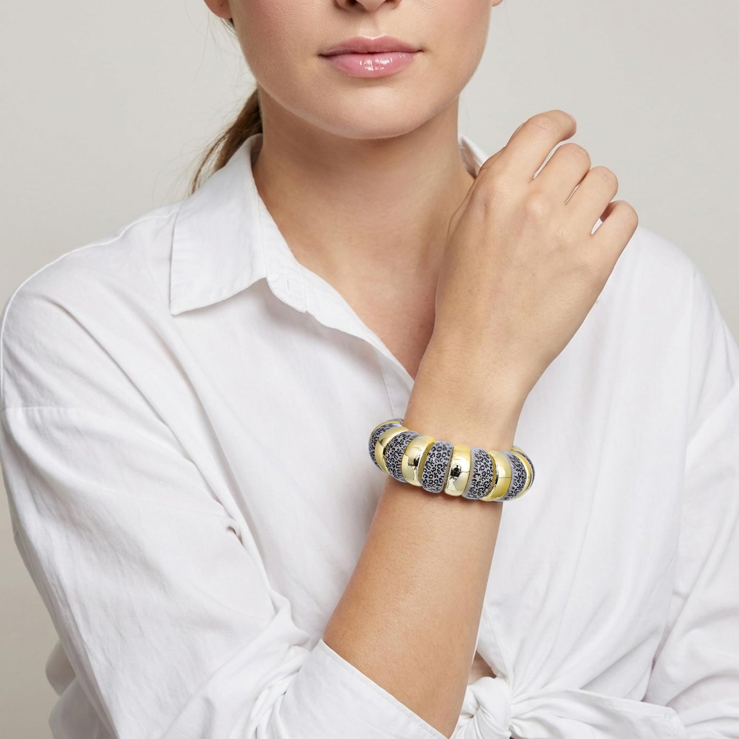 GOOJIDS Leopard Beaded Gold Plated Bangles Bracelet Chunky Bamboo Tube Curved Stacking Clear Acrylic Colorful Beads Stretchable Plated Bracelets Set For Women