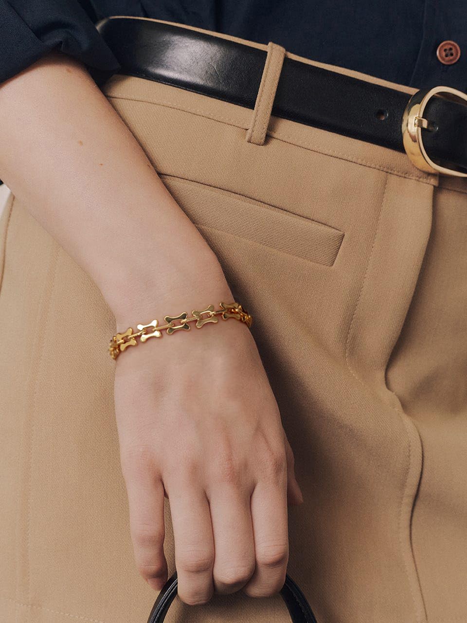 SOFYBJA Dainty 18K Gold Plated Chunky Bone Link Chain Bracelet for Women Toggle Layered Jewelry
