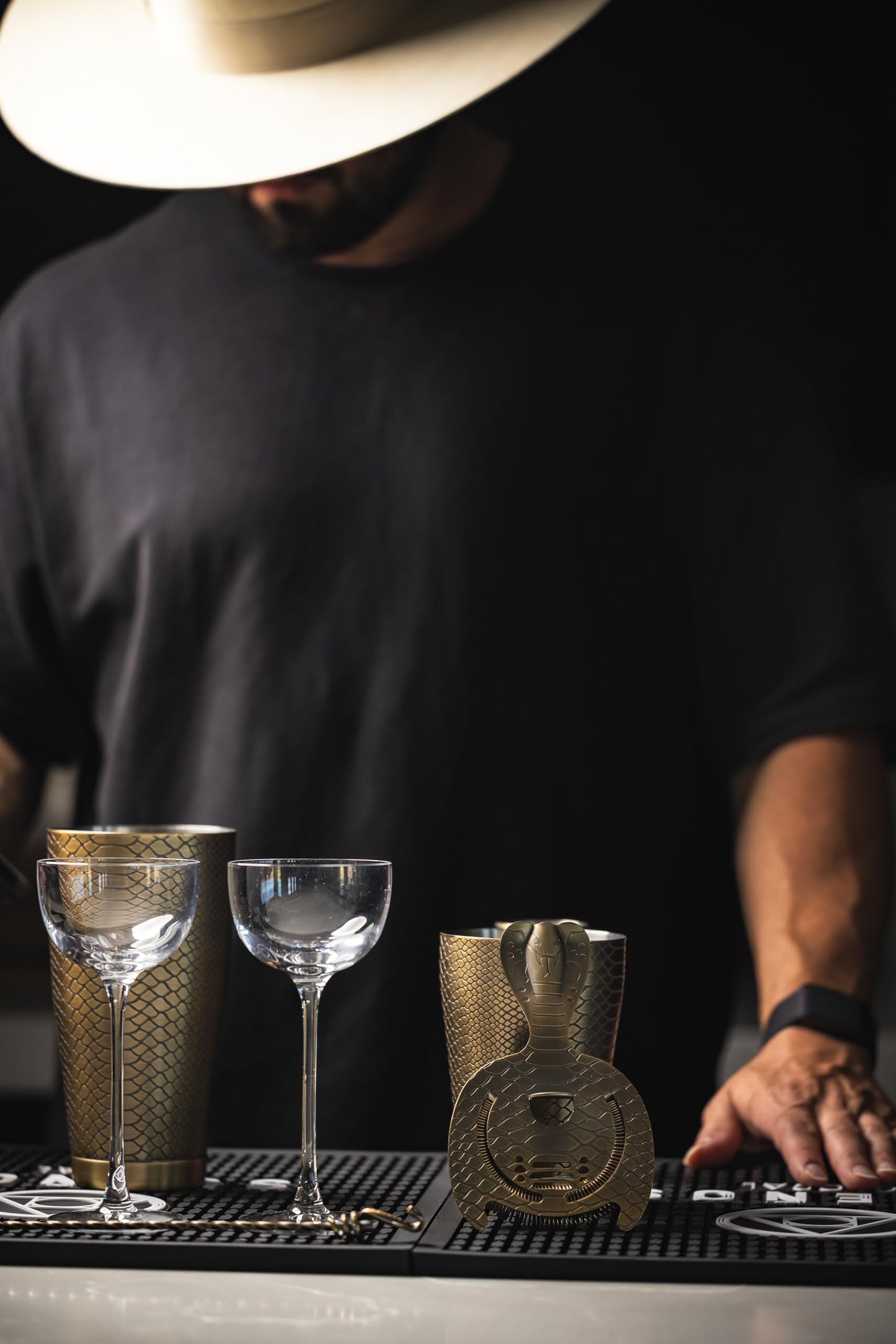 Venym by Barfly Basic 5 Piece Cocktail Set - Antique Brass