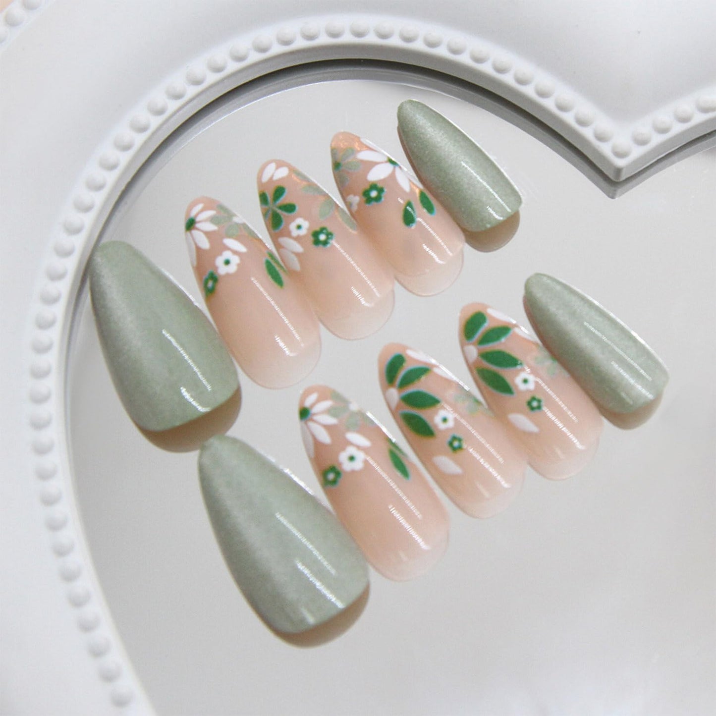 French Tip Press on Nails Cat Eye Fake Nails with Flowers Design Mint Milk Green Reusable Glue on Nails Full Cover Acrylic Stick on Nails For Women Decoration 24 Pcs Artificial Nails