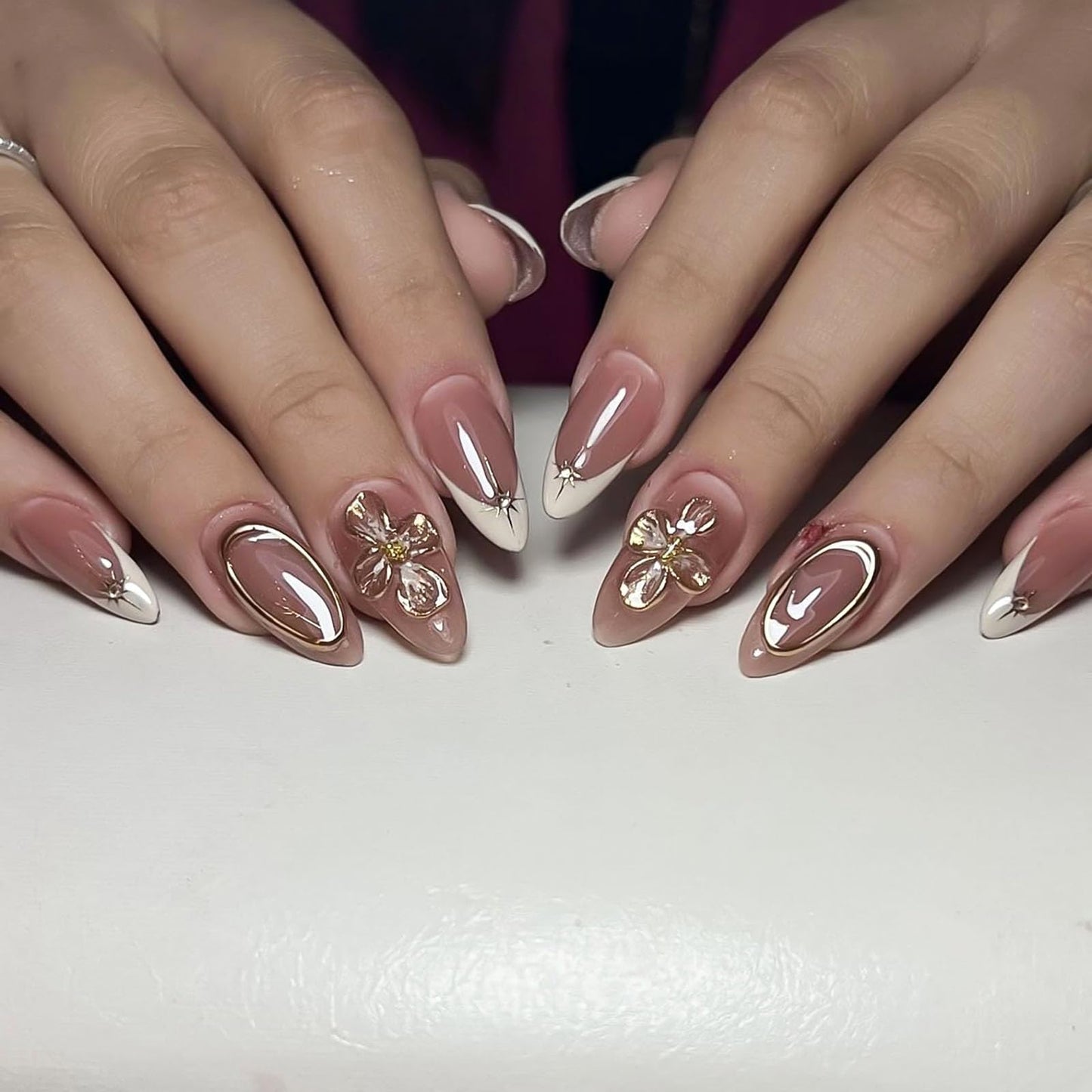 RUOKEXIN Almond Press on Nails French Tip Fake Nails Gold Sparkly False Nails with 3D Flower Designs Medium Nail Press ons Spring Summer Artificial Nails for Women 24Pcs