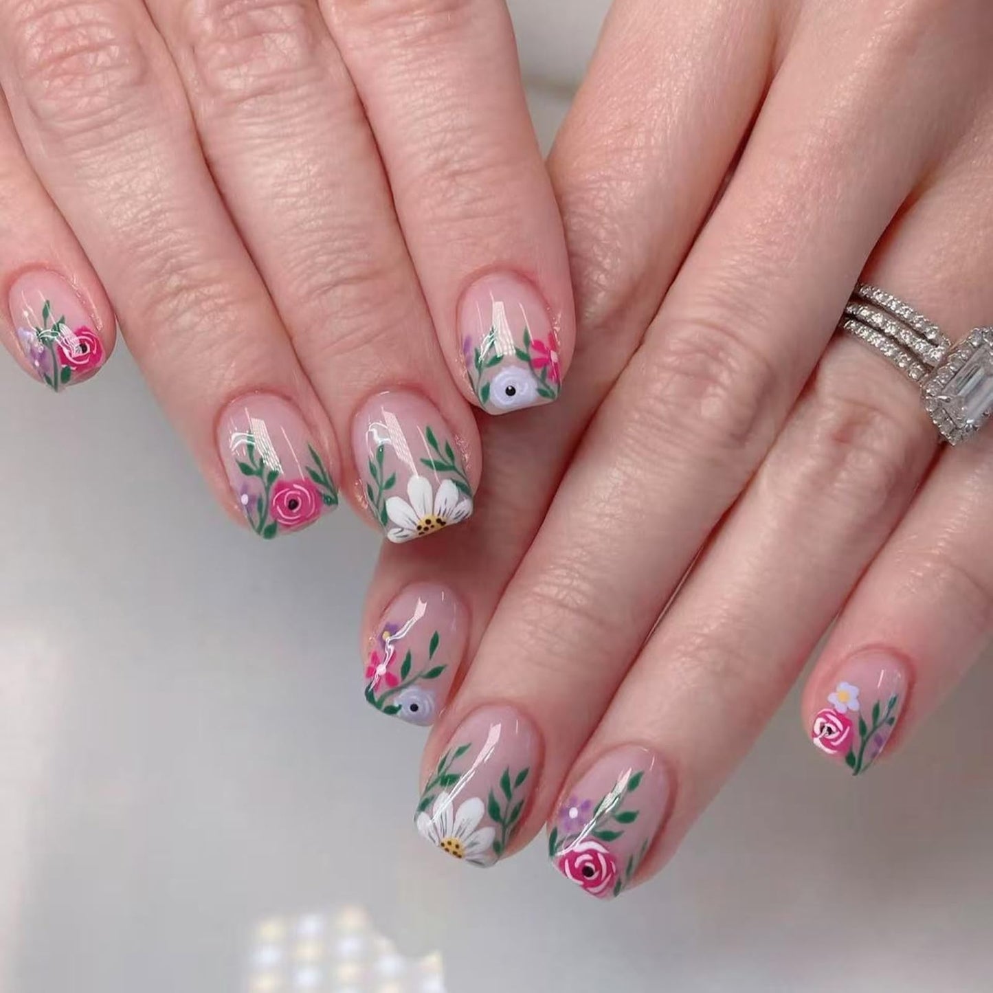 IMSOHOT Press on Nails Short Square Fake Nails Flower French Tips Glossy Nude Acrylic False Nails for Women Summer Stick on Nails 24Pcs