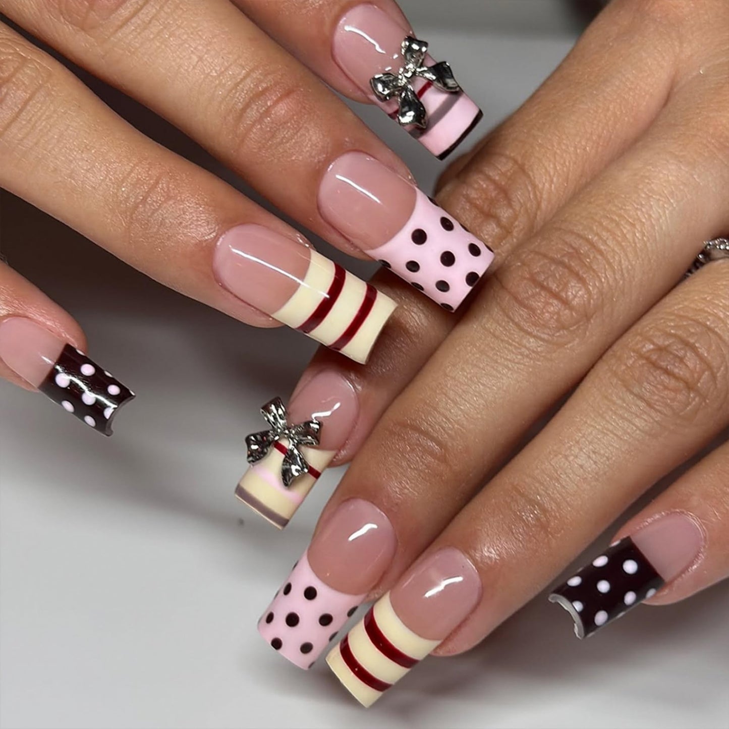 Long Press on Nails Square Fake Nails Pink Artificial Nail Brown Polka Dot Stripe Bow Charm Glossy Stick on Nail Sweet Retro Salon Look for Women 24pcs