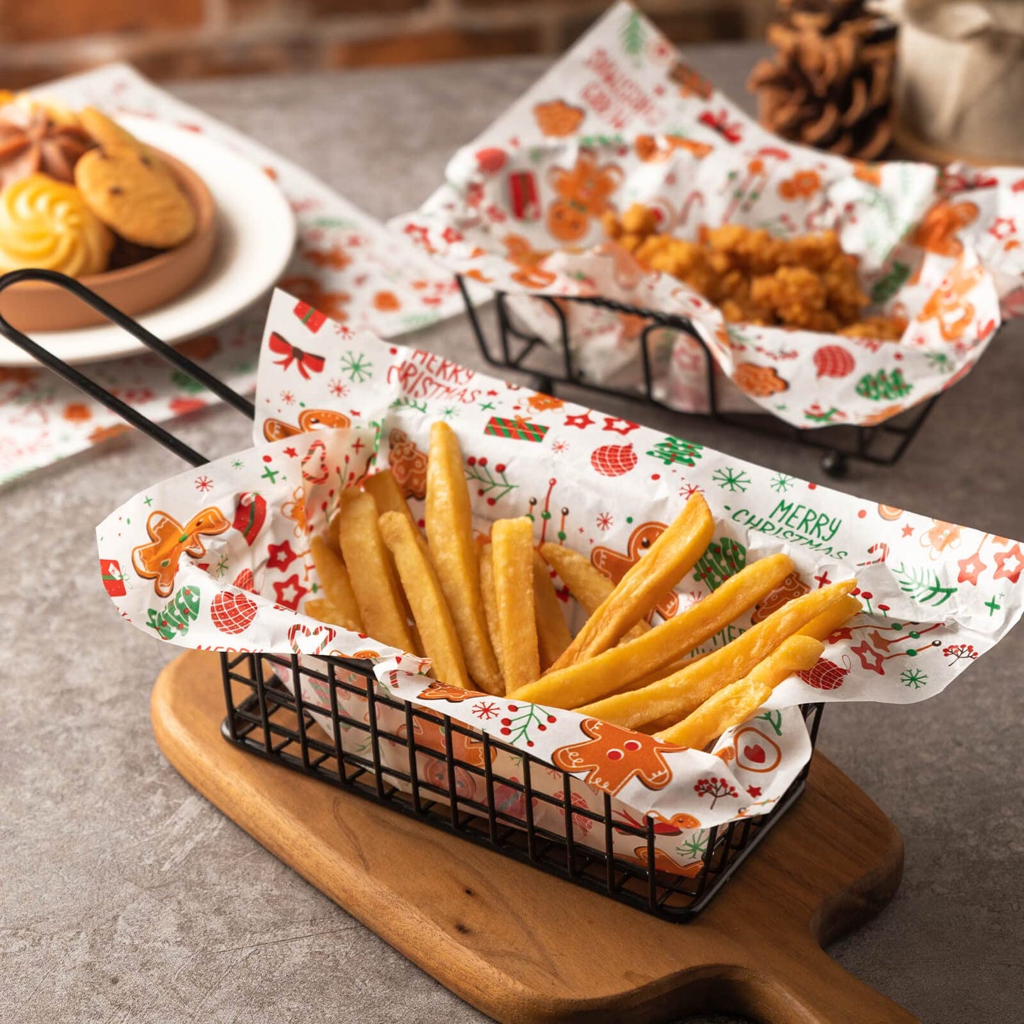 100 Pcs Christmas Wax Paper Sheets for Food, Deli Paper, Sandwich Wrap, Candy & Cookies Wraps