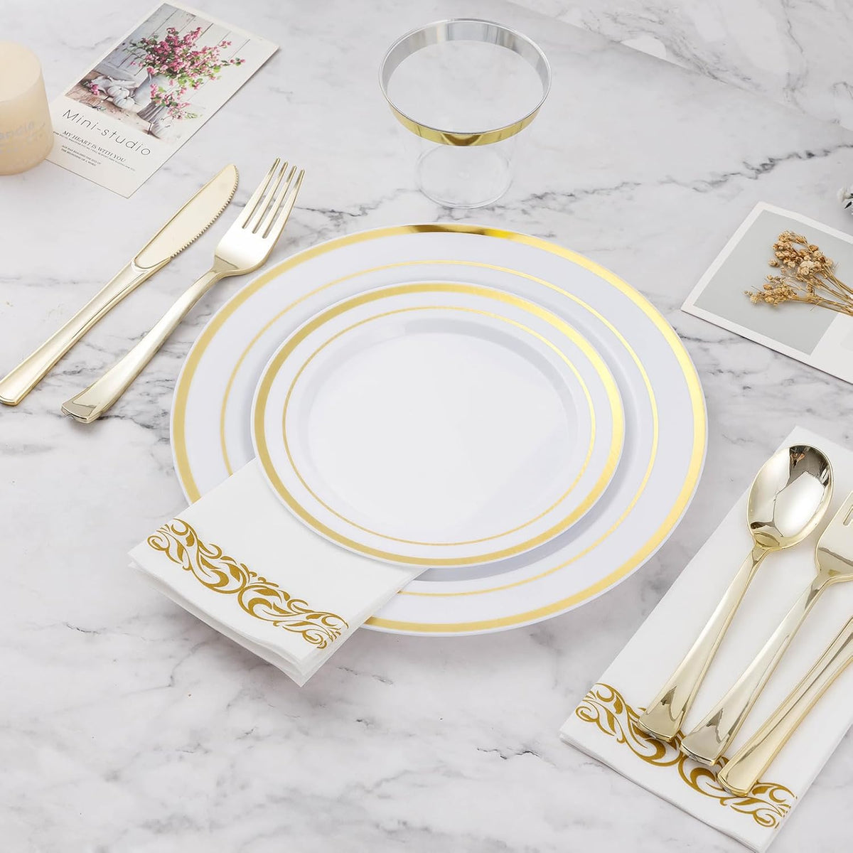 BESTVIP 700 PCS Gold Dinnerware Set for 100 Guests, Plastic Dinnerware Set for Party, Christmas, Halloween, Include: 200 Plastic Plates, 100 Gold Silverware, 100 Cups, 100 Paper Napkins