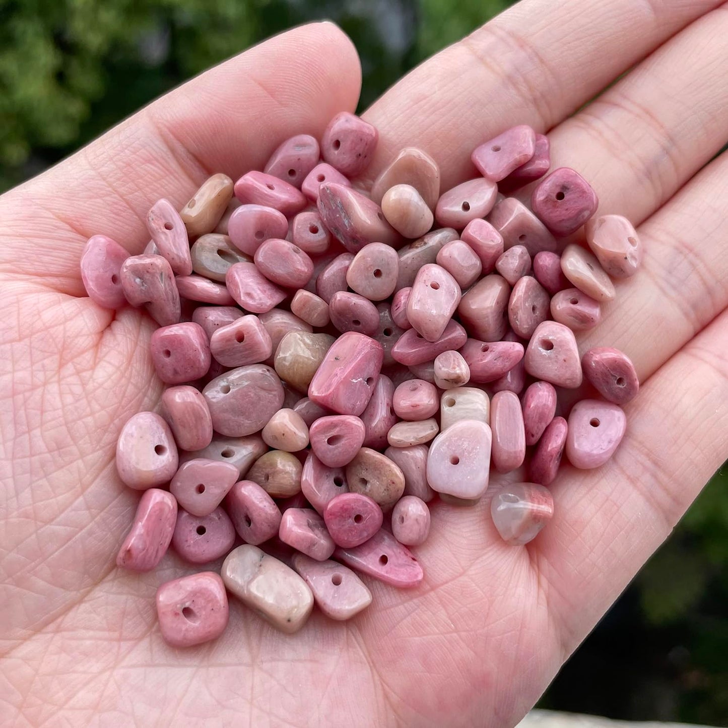 30in Rhodochrosite Natural Chip Stone Beads 5-8mm About 230pcs, Irregular Drilled Light Rosy Pink Bead for Bracelets Jewelry Making Supplies for Adults, DIY Crafts.