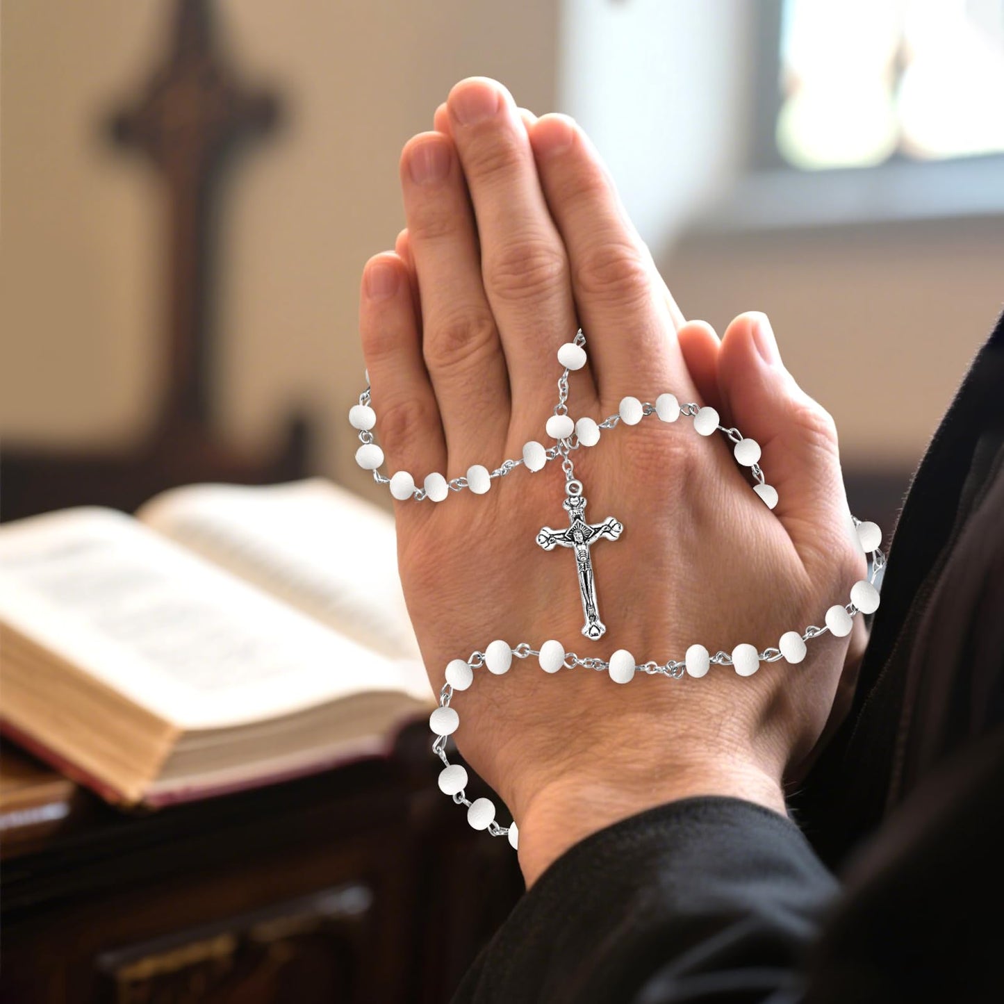 24 Pcs Scented Catholic Rosaries Bulk Wood Bead Crucifix Pendant Rosary Necklace for Baptism First Communion Favors, Catholic Regligious Event Prayer Gifts, Stocking Stuffers for Women Men (White)