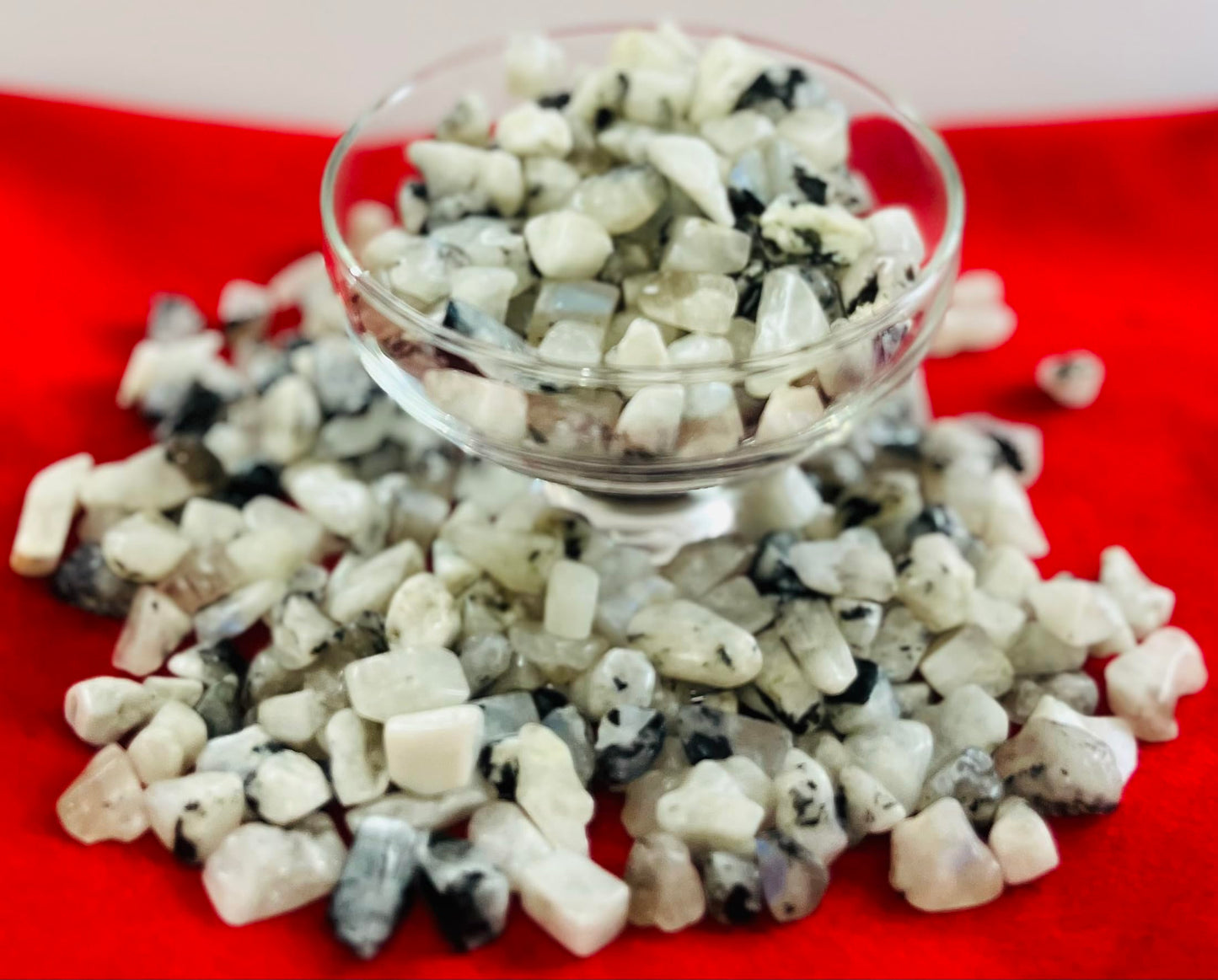 Indian Consigners Natural Crushed Polished Tumbled Gem Stone Chips, Decoration & Healing Crystals (Rainbow Moonstone)