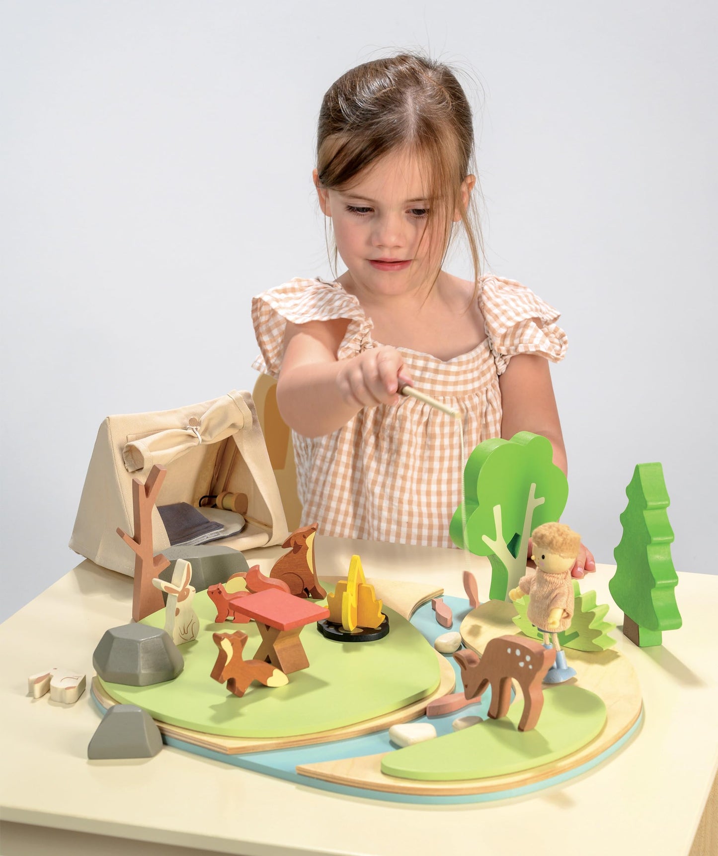Tender Leaf Toys - Wildlife Camping Playset - Wooden Doll Sized Camping Set with Tent, Campfire, Fishing Rod & Accessories - Imaginative Play Set - Develop Storytelling & Fine Motor Skills - Age 3+