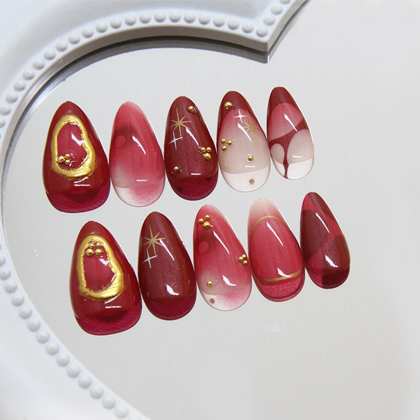 LBPEPAMZ Red Press On Nails Medium Almond Fake Nails with 3D Texture Gold Design Y2K Gold Star Bead Full Cover Acrylic False Nails Golden Line Ombre Stick On Nails for Women Manicure Decor 24Pcs