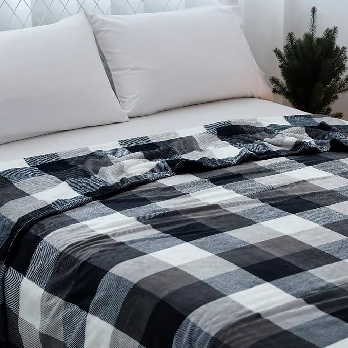 SOCHOW Buffalo Plaid Flannel Fleece Throw Blanket 60 x 80 Inches, Soft Lightweight Cozy All Season Black/White Checkered Blanket for Bed, Couch, Car