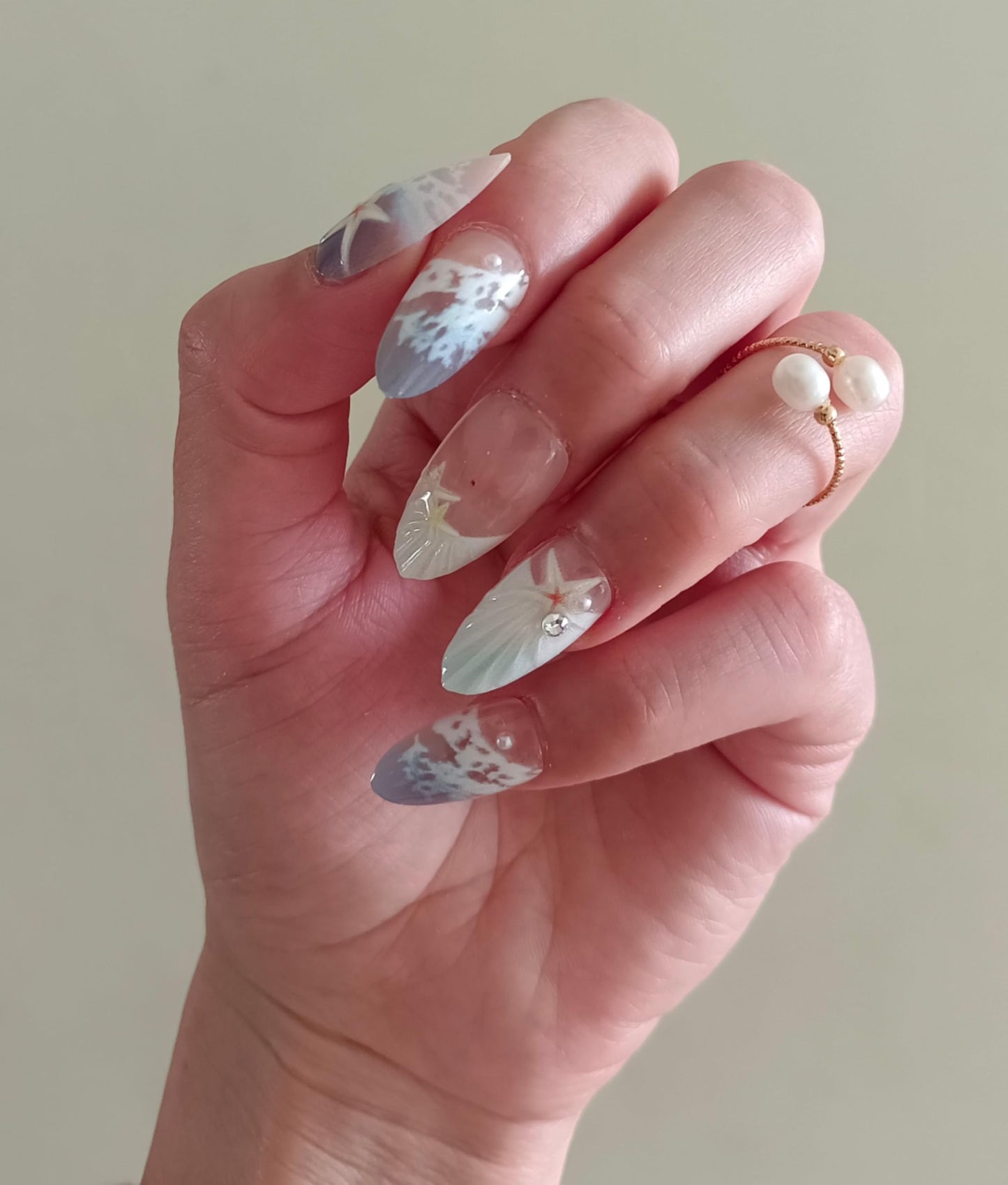 Thrivingbyday 30pcs Reusable Fake Nails,Ocean Theme Press on Nails, Starfish & Seashell 3D Design, Blue Marble & Sandy Texture, Full Cover False Nails with Glue and Adhesive Tabs, Easy to Apply