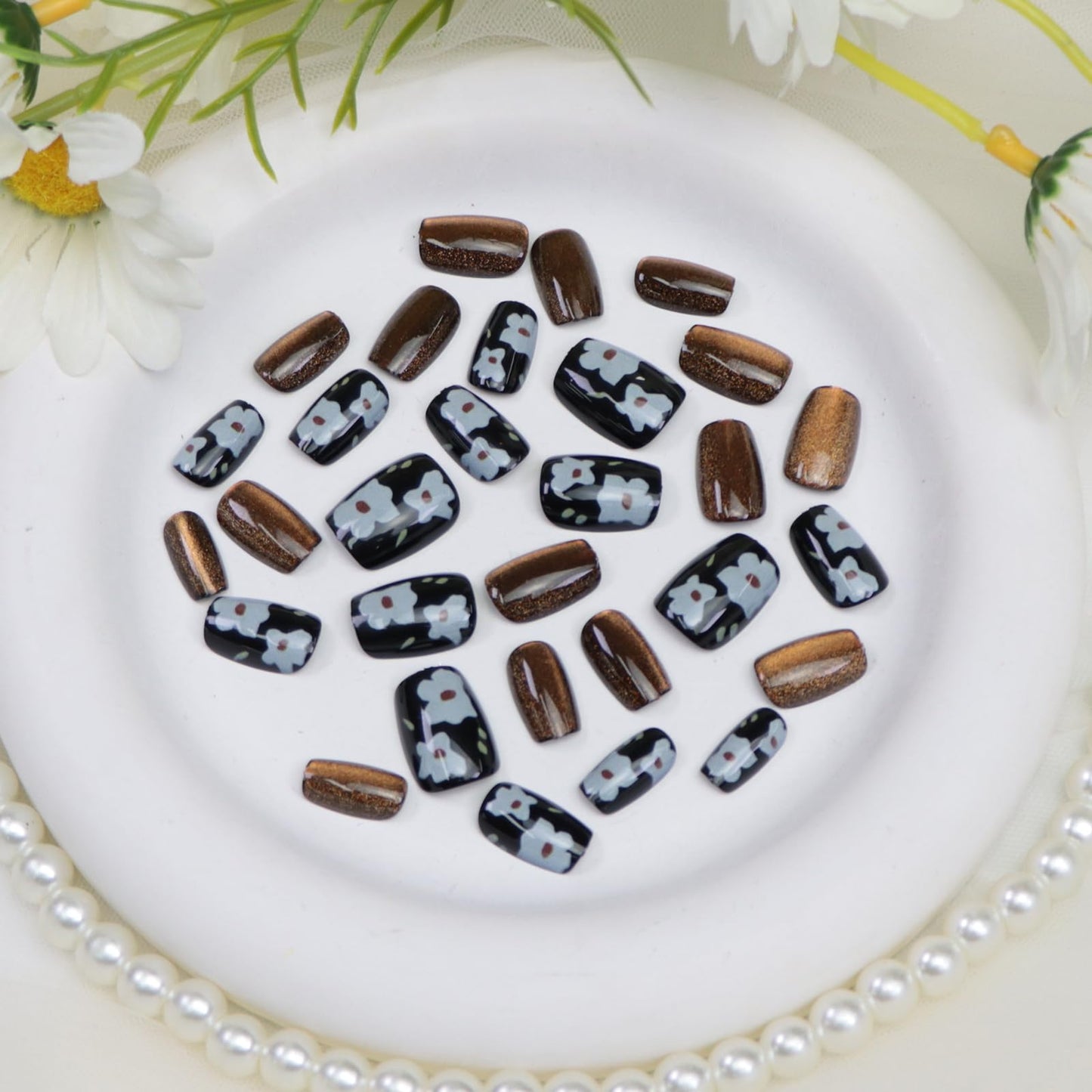 Coffin Press on Nails Short Fake Nails Brown Black Nails Press ons with Glod Glitter White Flower Deign Glossy Short Coffin Acrylic Artificial Stick on Nail for Women 24Pcs