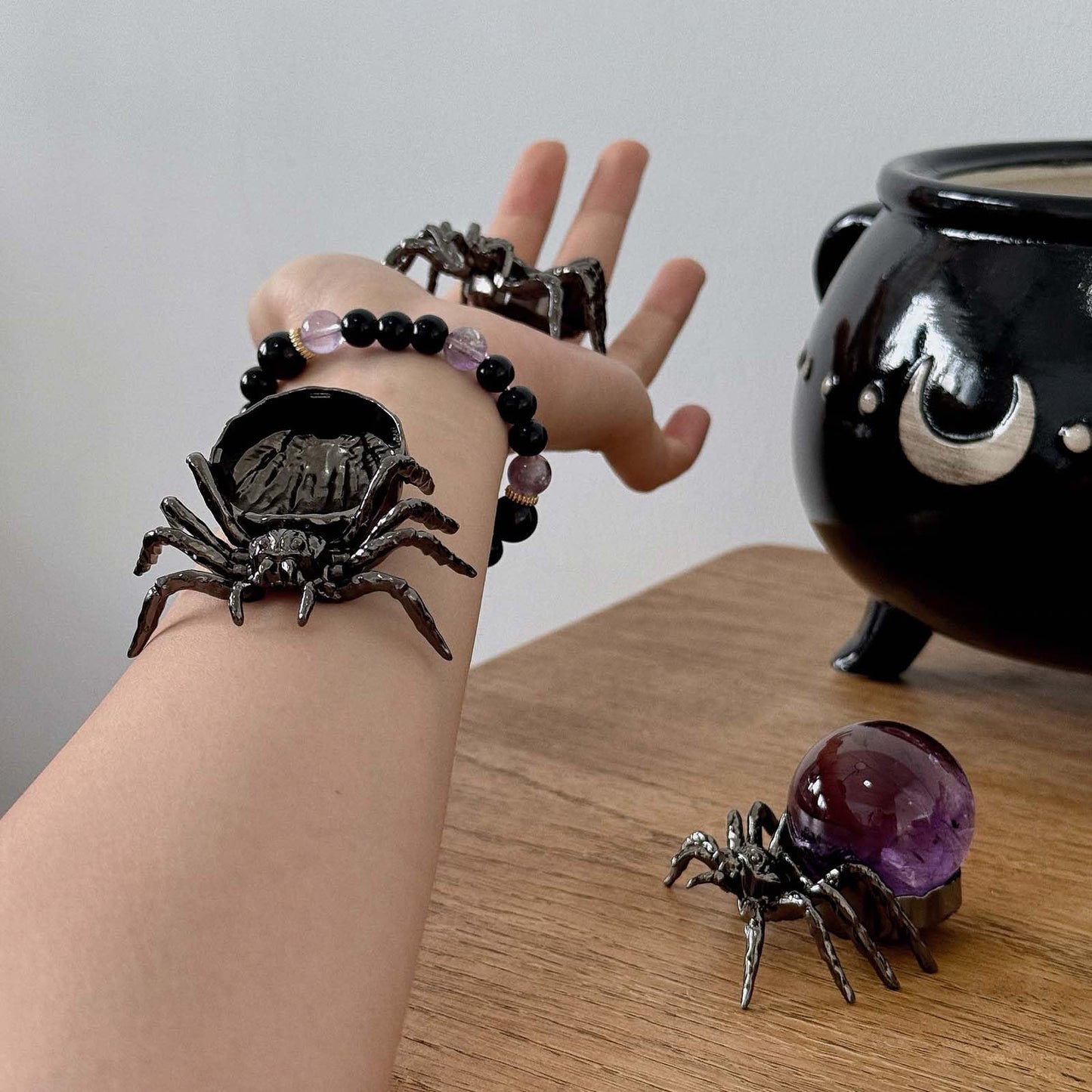 4 PCS Spider Incense Cone Holder Zen Aroma Diffuser Candle Holders, Halloween Decor Spiritual Reiki Table Ornament Healing Gift