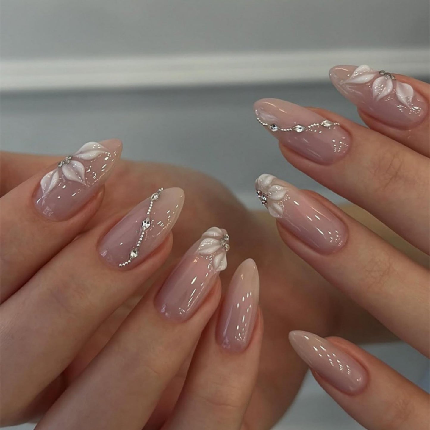 Almond Press on Nails Medium Fake Nails Nude Artificial Nail White Flowers Handmade Stick on Nail for Women 24pcs