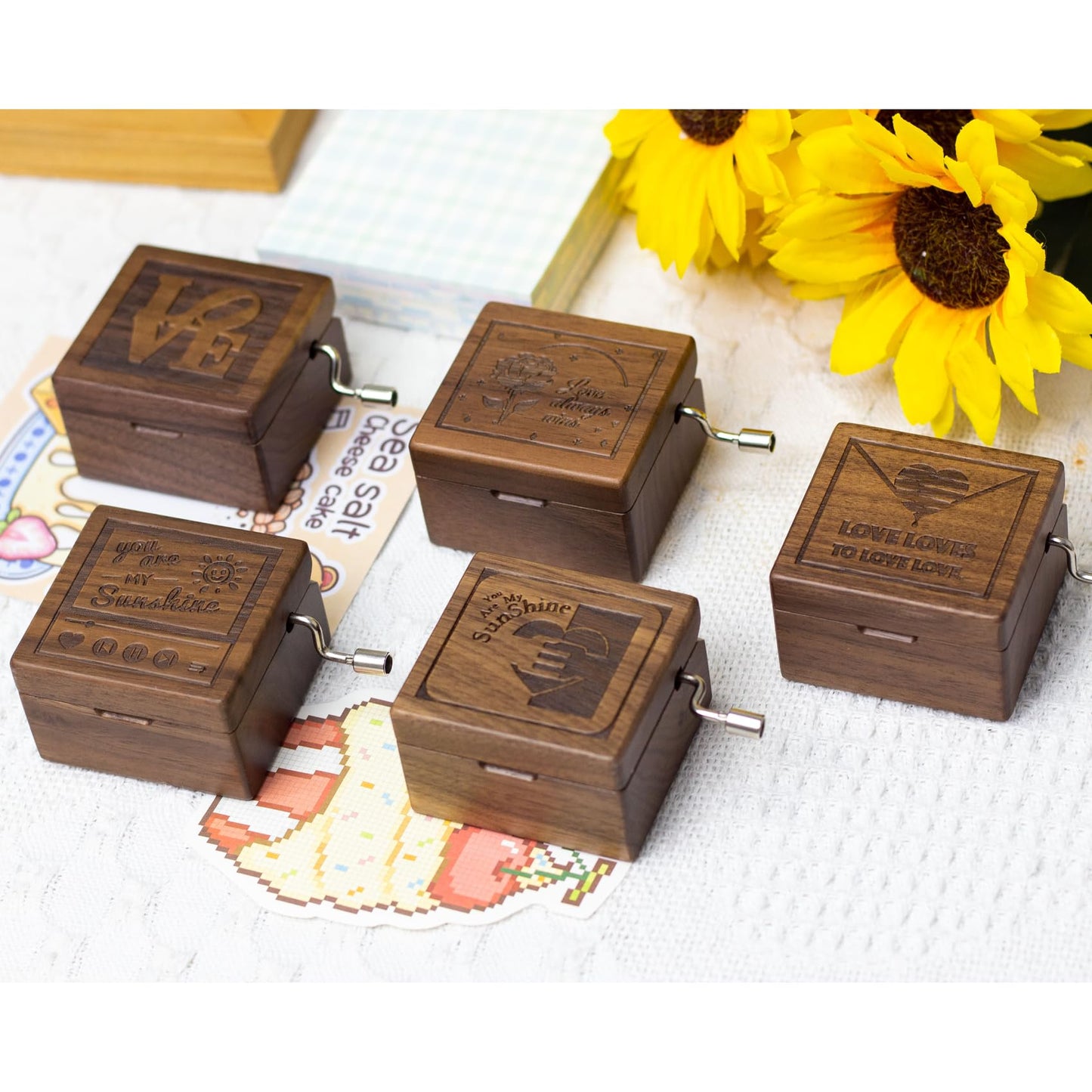 DANVON Hand Crank Solid Wood Music Box,Antique Engraved Musical Boxes Case Christmas Birthday Valentine's Day for Lover, Boyfriend, Girlfriend, Husband, Wife(Walnut Wood-Rose)