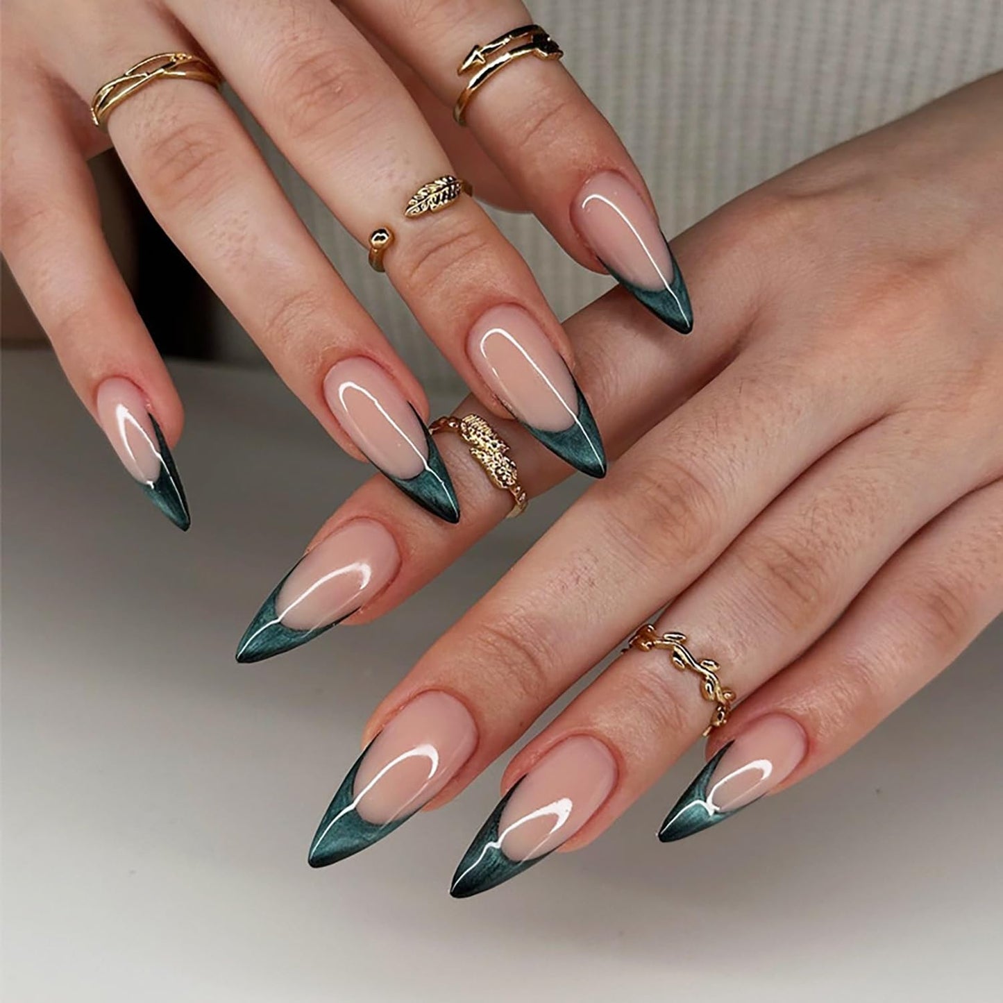 Green French Tip Press on Nails Medium Almond Nude Fake Nails with Glue Reusable Acrylic False Nails Full Cover Glossy Artificial Nails for Women DIY Manicure Decoration 24PCS