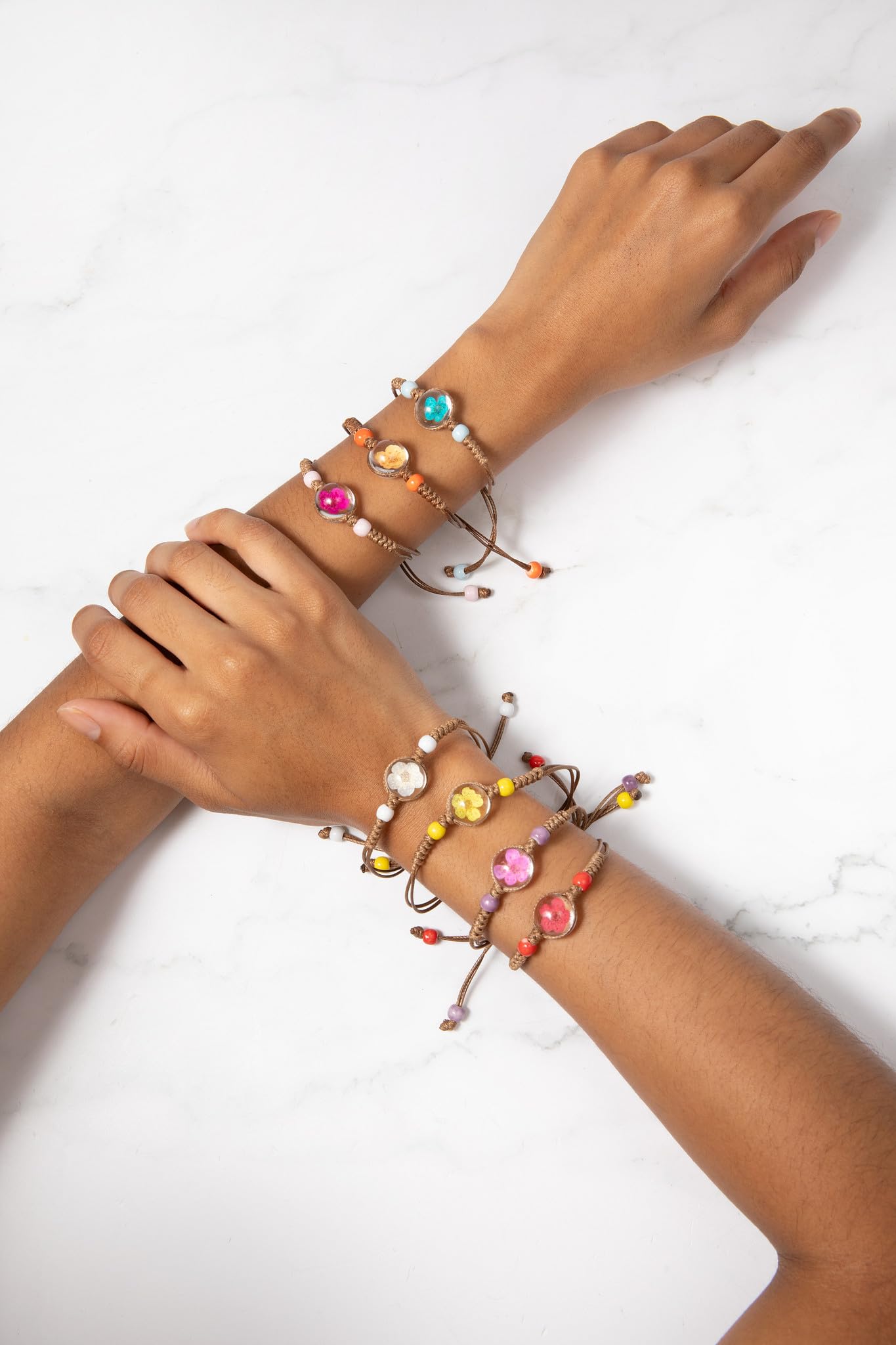 VNG 8 Pack Boho Pressed Flower Bracelet Set, Handmade Colorful Beaded Woven Friendship Bracelets, Adjustable Stackable Jewelry Gift