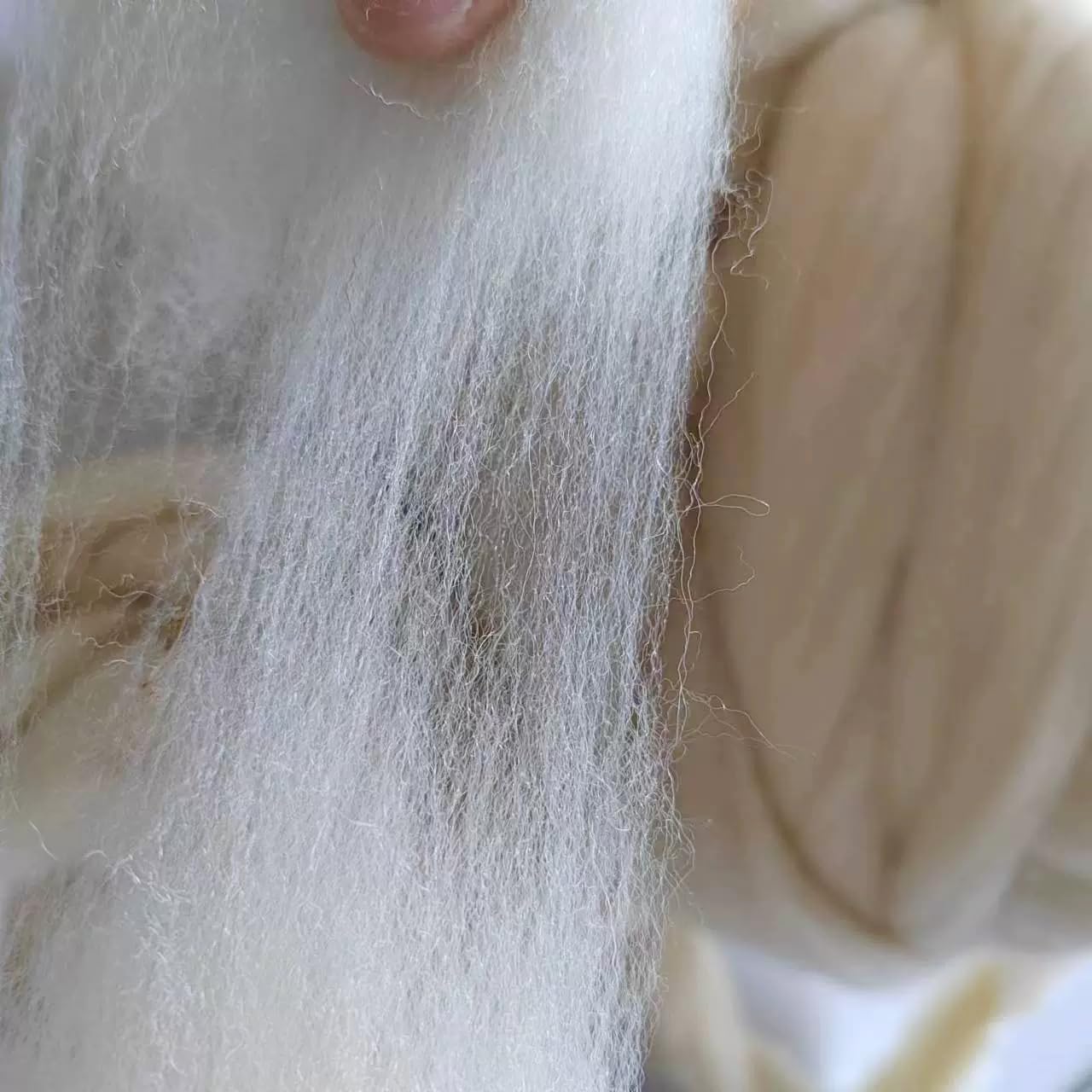 iMongol 100% Merino Wool Roving Top Yarn for Spinning Arm Knitting Felting Undyed Natural White Wool Combed Stuffing (2oz, Wool Top)