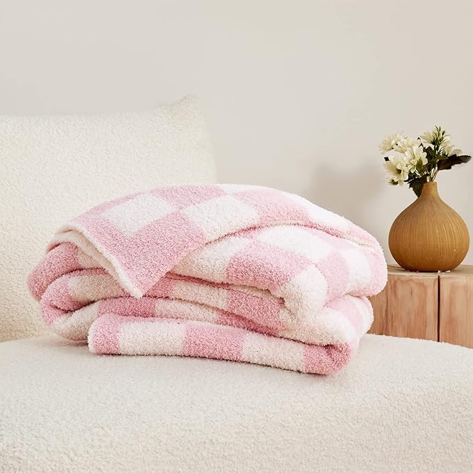 CozeCube Checkered Blanket, Ultra Soft Cozy Pink and White Throw Blanket, Warm Cozy Knit Fuzzy Plush Checkerboard Throw for Couch Bed Sofa, 60“x80”