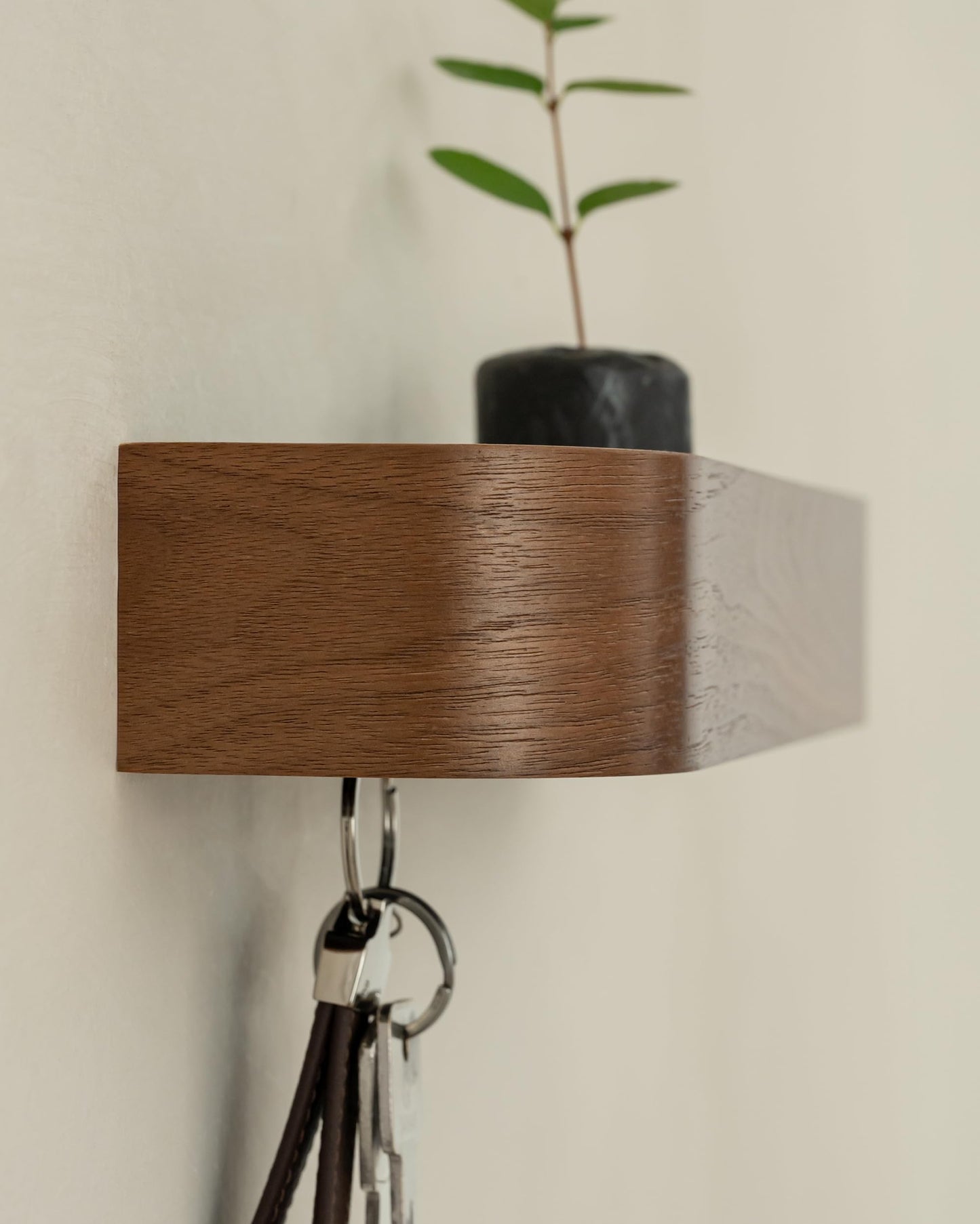 Kazai. Key Holder 'Toke' | Minimalist Key Hook Design from Berlin | Modern Key Holder Wall Mount with Wooden Shelf | Key Rack for Wall as Entryway Organizer | Walnut