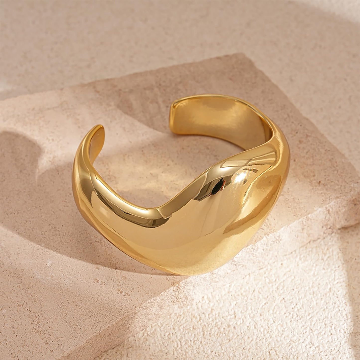 MOEEIJEW Chunky Gold Bangle Bracelets for Women Cuffs Bracelets Wide Hammered Bangle Statement Jewelry (Gold C)