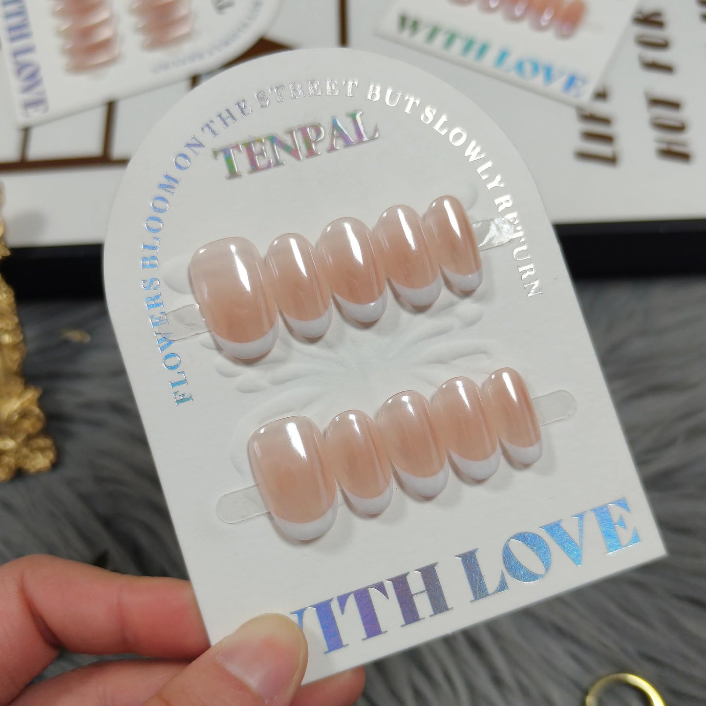 TENPAL Aurora Pearl white French Tips Press on Nails Short Oval Minimalist & Reusable False Nails for Everyday Luxury | Clean Chic Style（M)