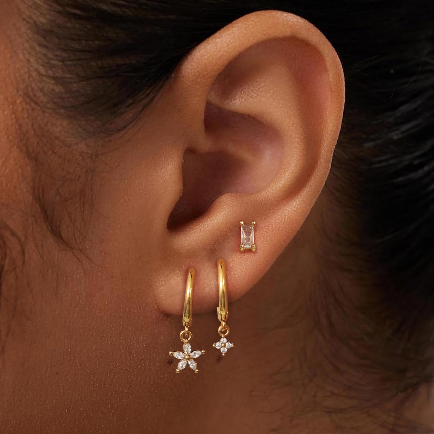 SELFROSE Gold Earrings For Women, Dainty Huggie Earrings Stack 14K Gold Plated Flower Dangle Earrings for Women Trendy Cute Hypoallergenic Unique Gold Earring Stack Fashion Gold Jewelry Gifts
