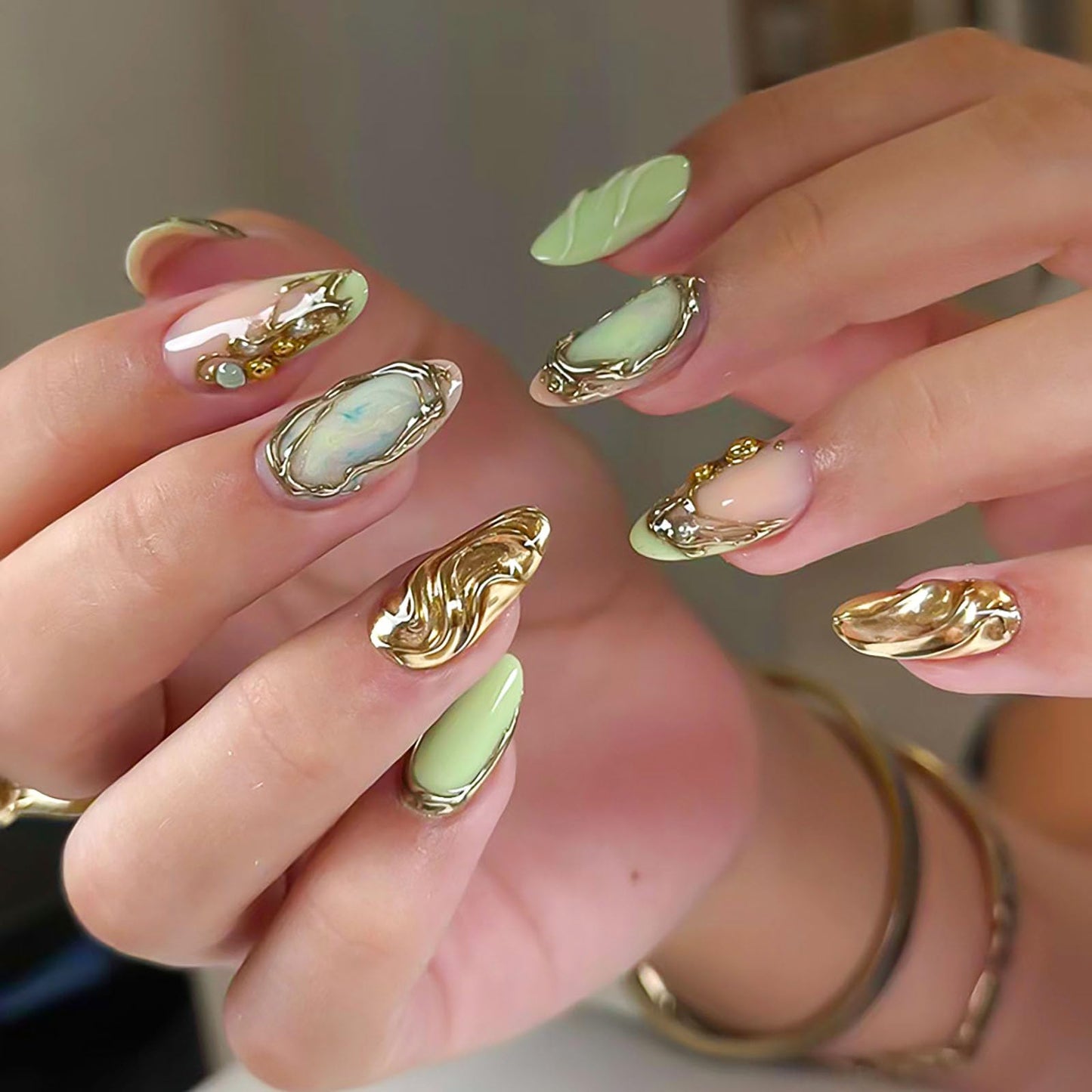 RUOKEXIN Almond Press on Nails Medium Fake Nails Gold Sparkly False Nails with Designs Green Nail Press ons Glossy Artificial Nails for Women 30Pcs
