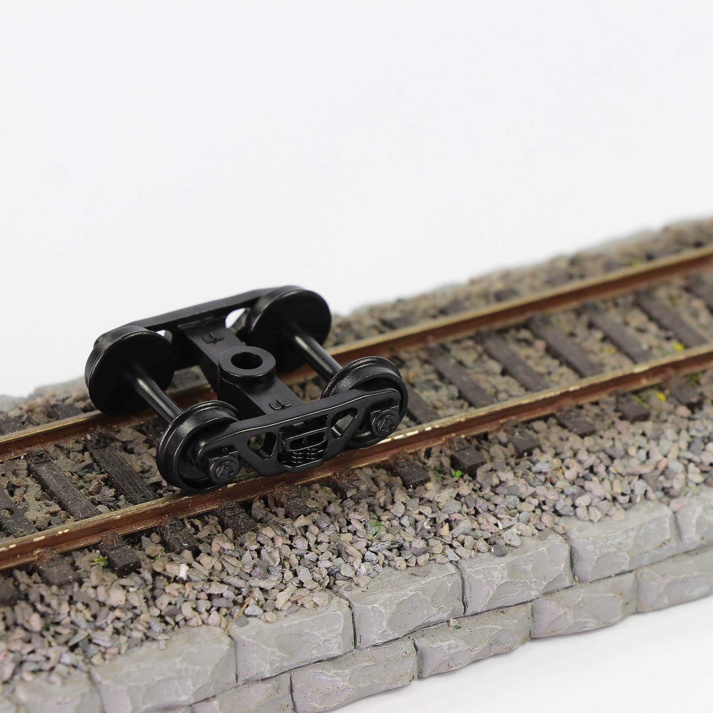 Evemodel 12pcs Model Train Bogie with Plastic Wheels 1:87 HO Scale 33" Model Railway Accessories (Style A)