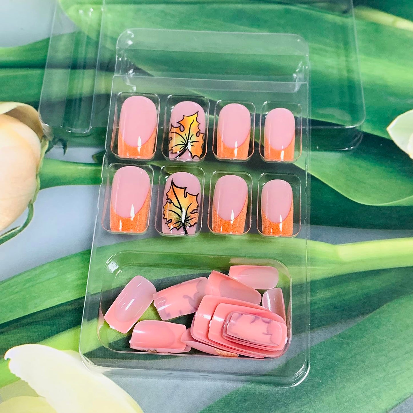 EYZOTSF Thanksgiving Press on Short Square Nails Acrylic Fall False Nails with Maple Leaf Designs Artificial Autumn Leaves Square Fake Nails Holiday Glue Stick ons Fingernails for Women(JB912)