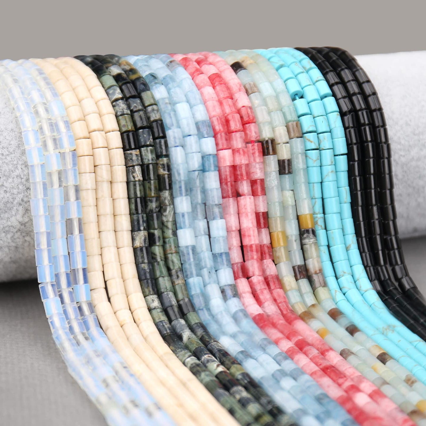 Natural Blue Turquoise Spacer Beads, Loose Semi Precious Flat Round Gemstone Heishi Disc Stone Beads for Beading Jewelry Making 4mm*4mm 38cm