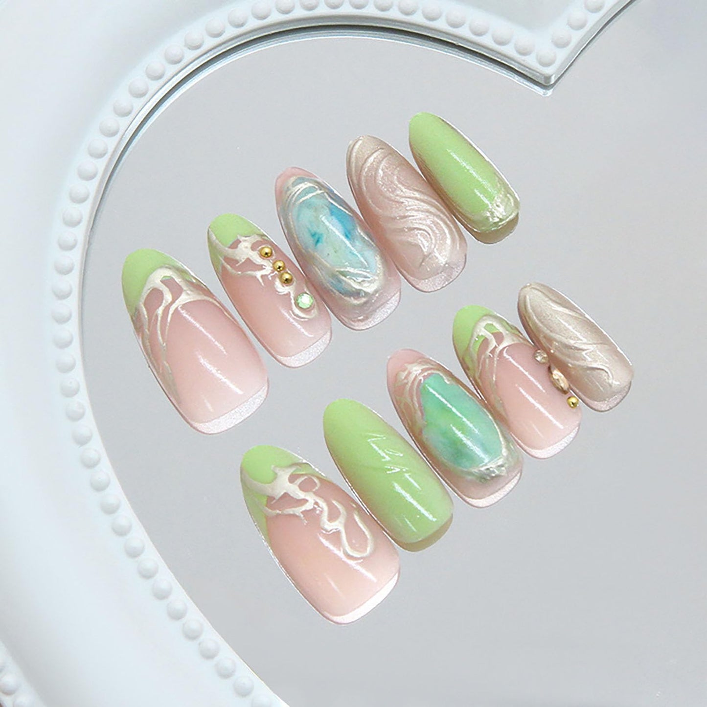 RUOKEXIN Almond Press on Nails Medium Fake Nails Gold Sparkly False Nails with Designs Green Nail Press ons Glossy Artificial Nails for Women 30Pcs