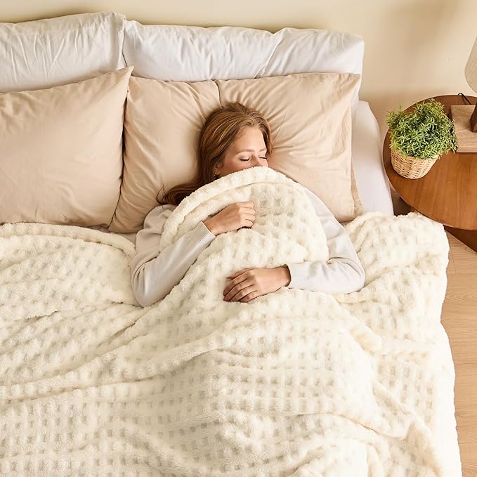 NEWCOSPLAY Super Soft Queen Blanket Ivory Premium Silky Flannel Fleece 3D Waffle Checkered Lightweight Bed Blanket All Season Use (Ivory, Queen(90"x90"))
