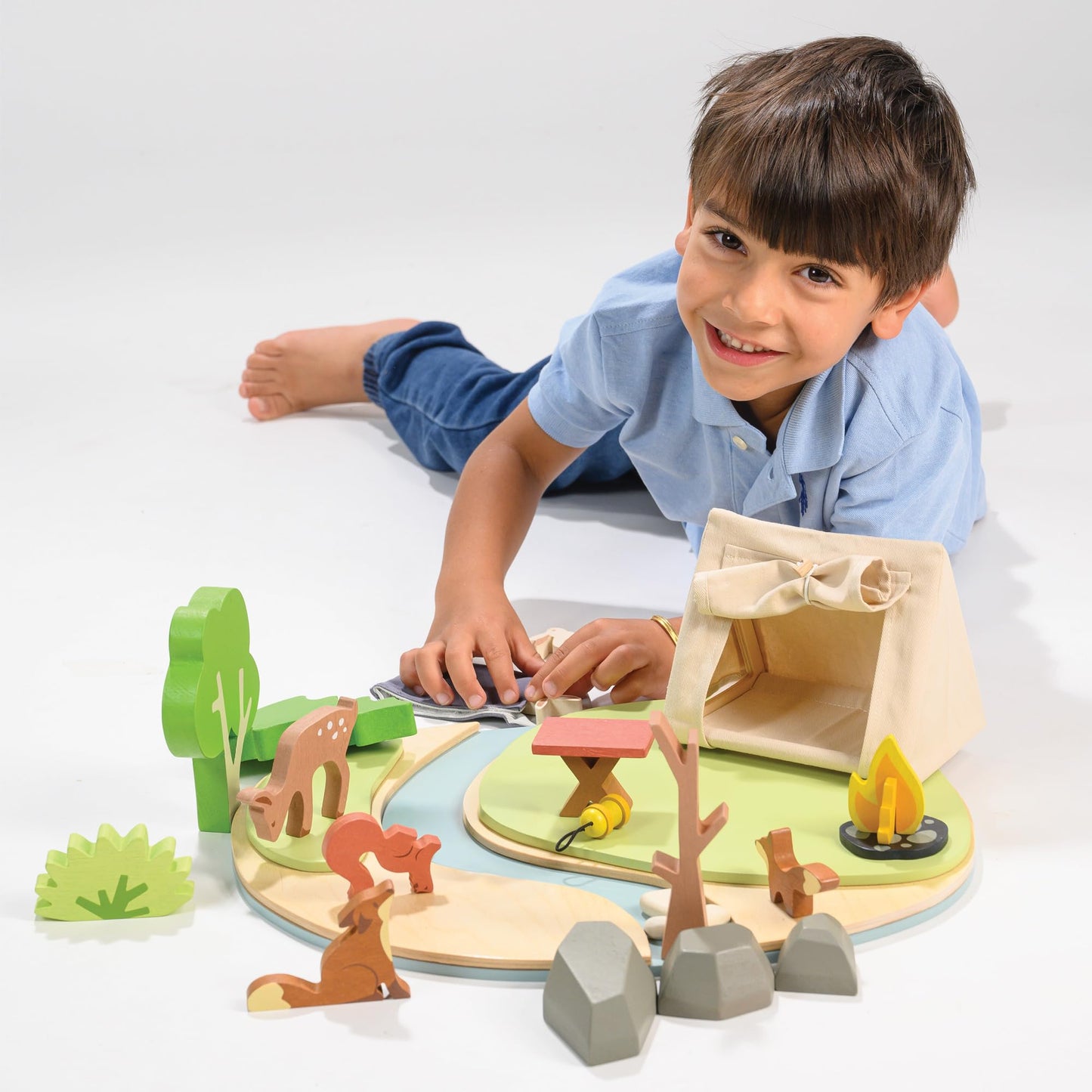Tender Leaf Toys - Wildlife Camping Playset - Wooden Doll Sized Camping Set with Tent, Campfire, Fishing Rod & Accessories - Imaginative Play Set - Develop Storytelling & Fine Motor Skills - Age 3+
