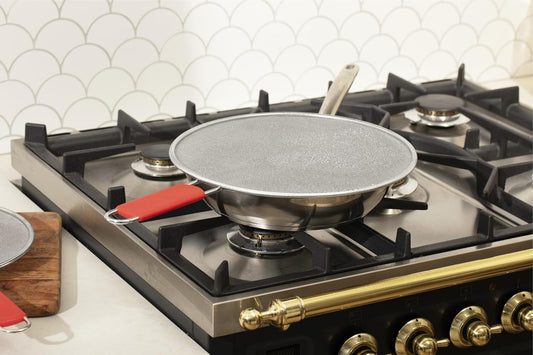 ALPHA LIVING 2 Pack Splatter Guard for Frying Pan & Food Strainer and Universal Cookware 13" - Stops Hot Oil Splash - RED Handle - Splatter Screen for Cooking - Alpha Living