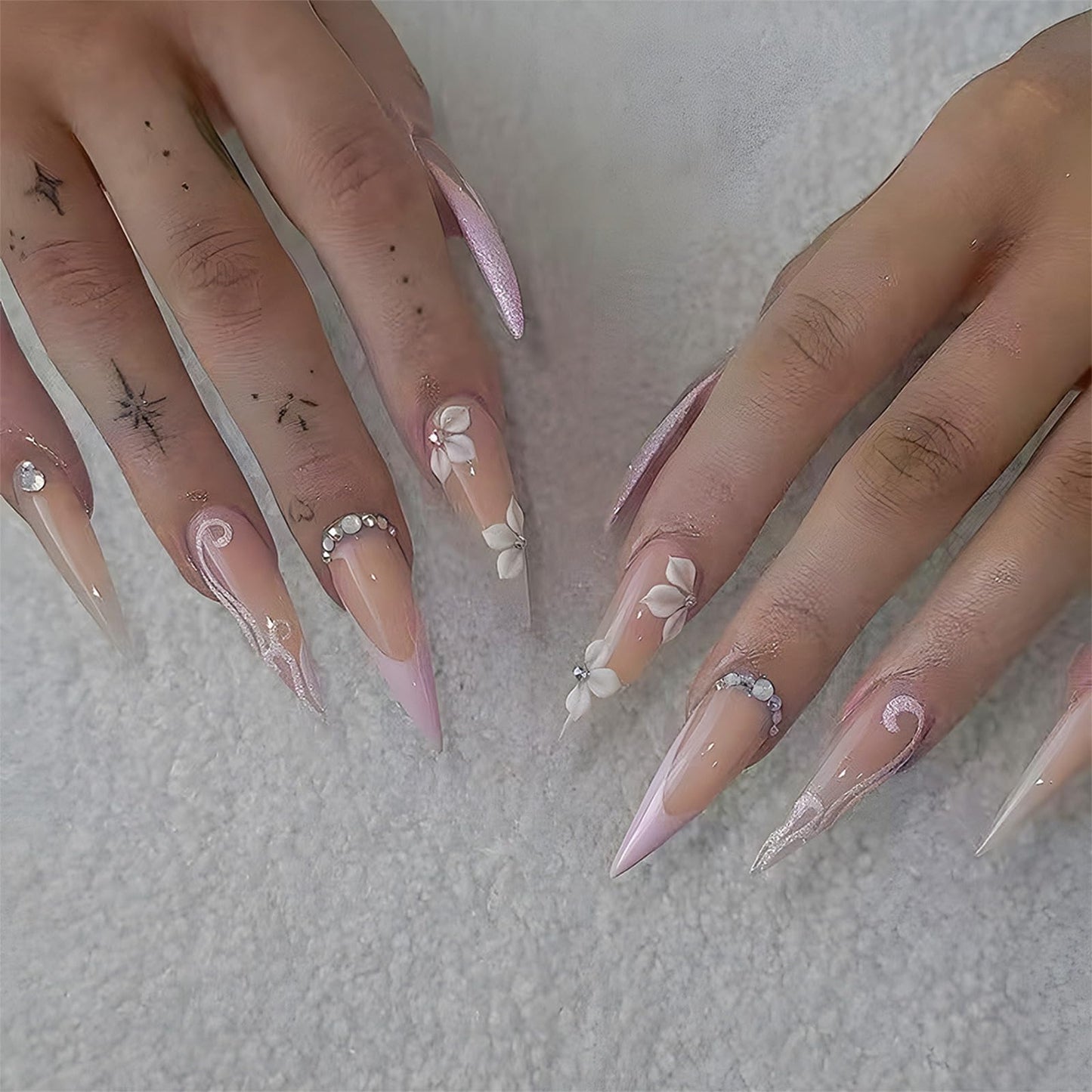 SINHOT Stiletto Press on Nails - Long Fake Nails, Glossy Finish, White Flower & 3D Rhinestones, DIY Artificial False Nail Art - 24 Pcs Nail Kit with Glue