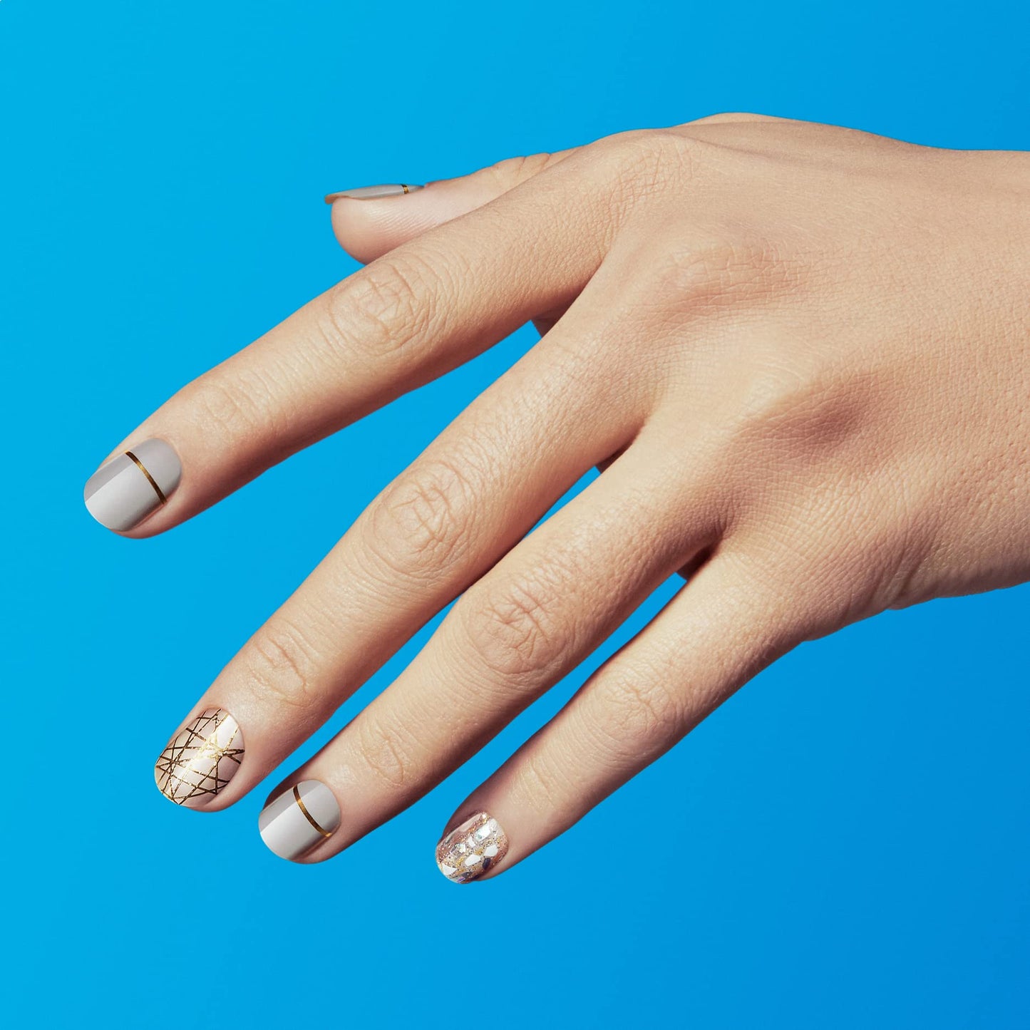 Dashing Diva Gloss Nail Wraps - All Lined Up | UV Free, Chip Resistant, Long Lasting Gel strips | Contains 32 Strips, 1 Prep Pad, 1 File