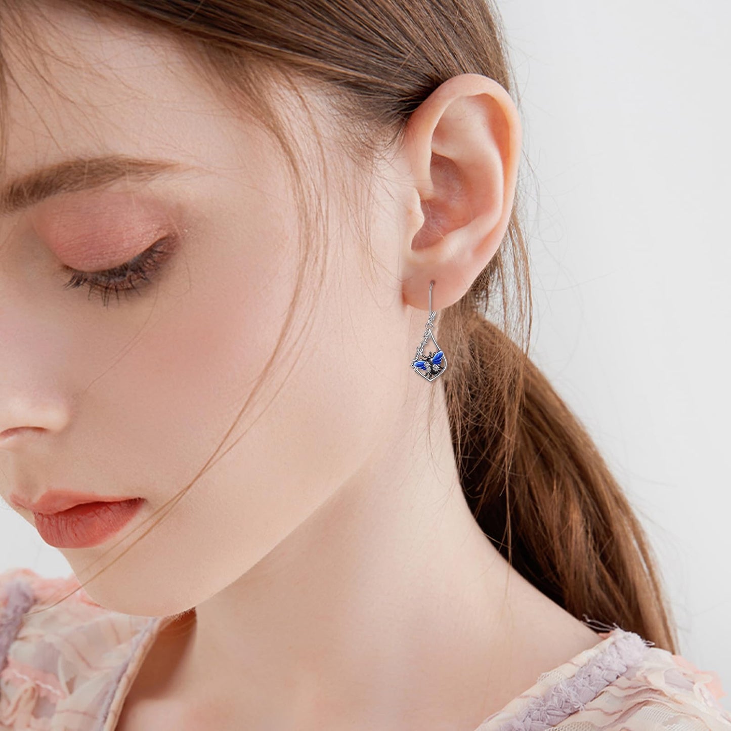 Bee Earrings Sterling Silver Daisy Filigree Earrings Leverback Dangle Earrings Drop Jewelry Birthday Gifts for Women