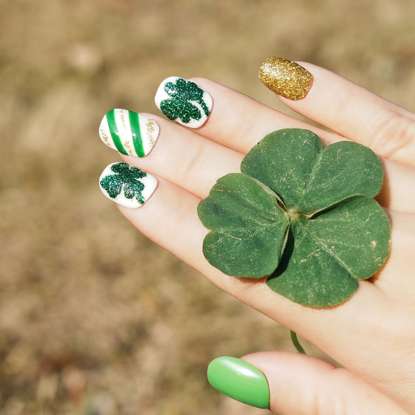 Tesytto Green & Gold Glitter Extra Short Squoval Press On Nails, Handmade Clover and Stripe Design, Reusable Full Cover Acrylic Nails (Size M)