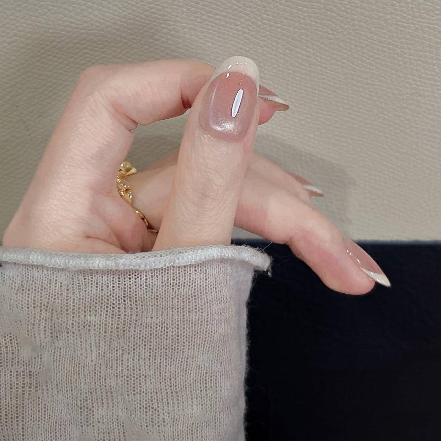 Medium Almond Press On Nails French Nude Pink Cat Eye Fake Nails Finger Tip with White Designs Glossy Full Cover Glue on Nails Reusable Artificial Stick on Nails for Women 30 Pcs