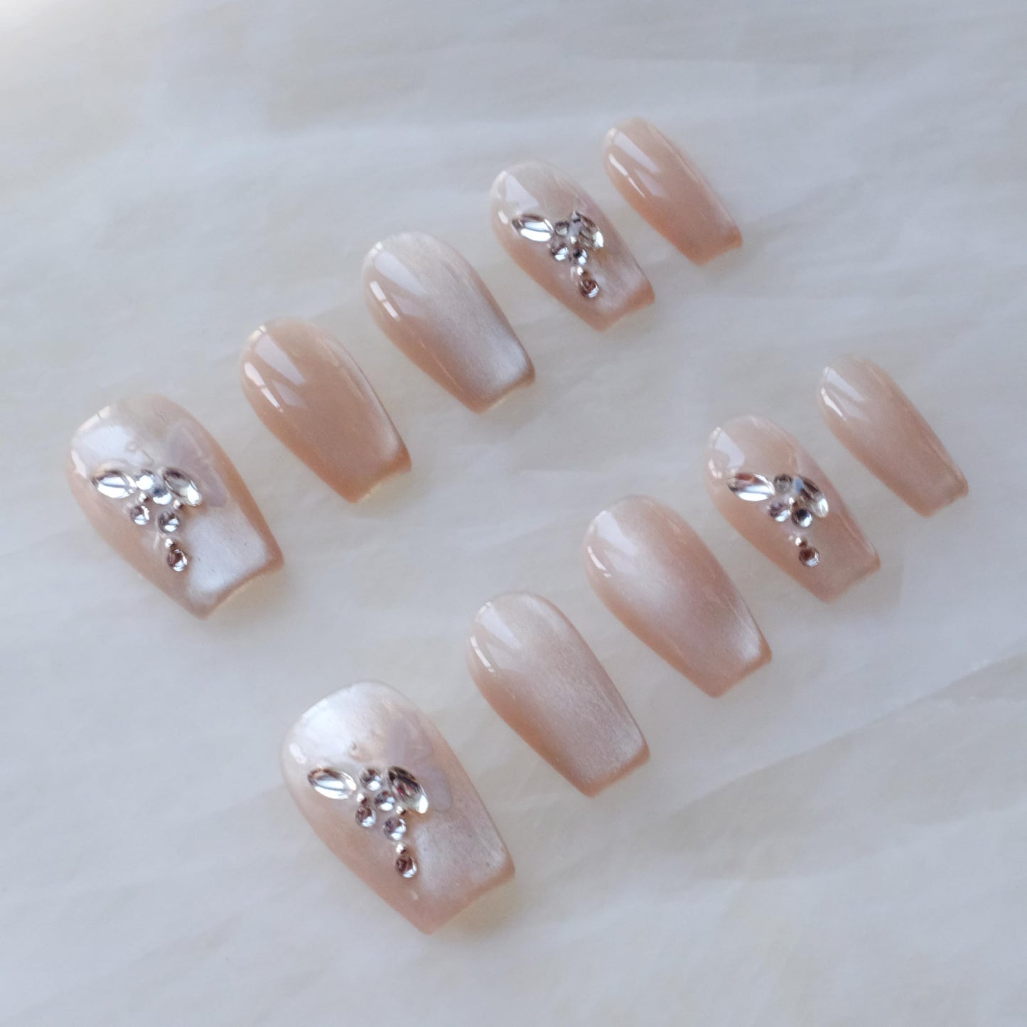 [GLORS] Purly Handmade Medium Ballerina Press on Nails | SCSbutterfly - Artistic Fake False Nail Tips with Butterfly and Cat-eye, 10 Pieces (Small, MB)
