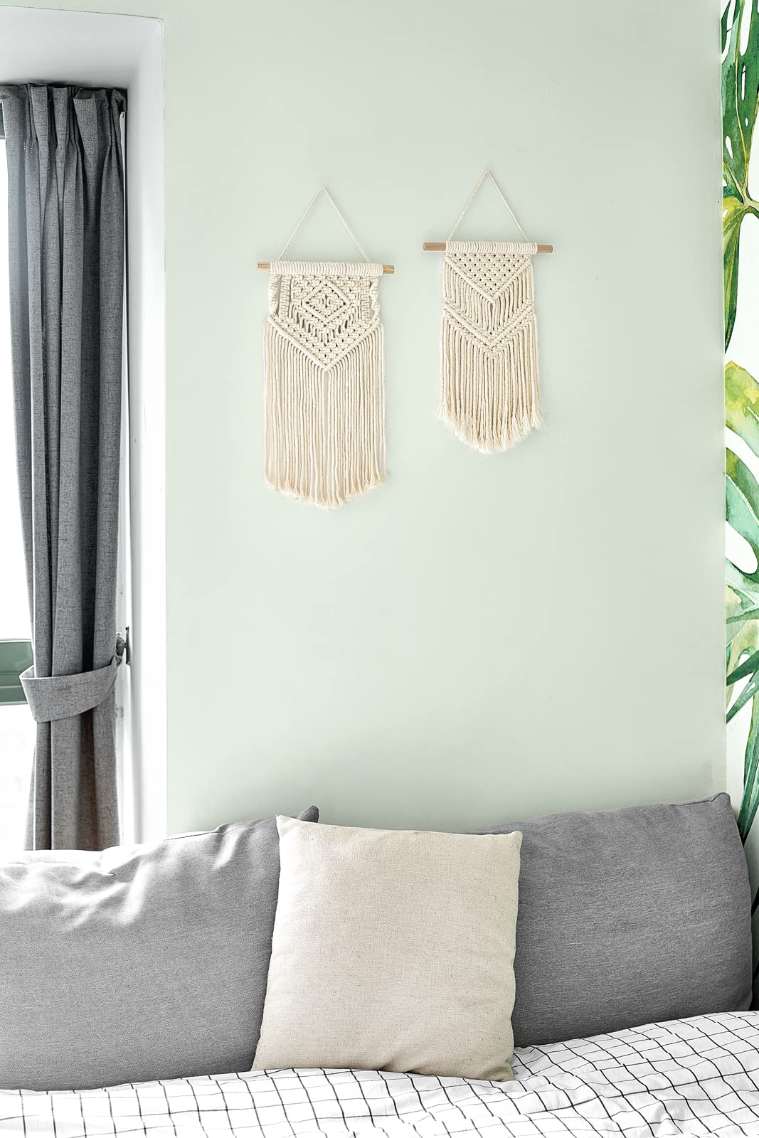 Dahey Necklace Holder jewelry Holder Organizer Over Door Necklace Rack with 30 Hooks Wall Mounted Macrame Wall Hanging Small Woven Tapestry Wall Art Decor Boho Home Decor Nursery, Party Decorations