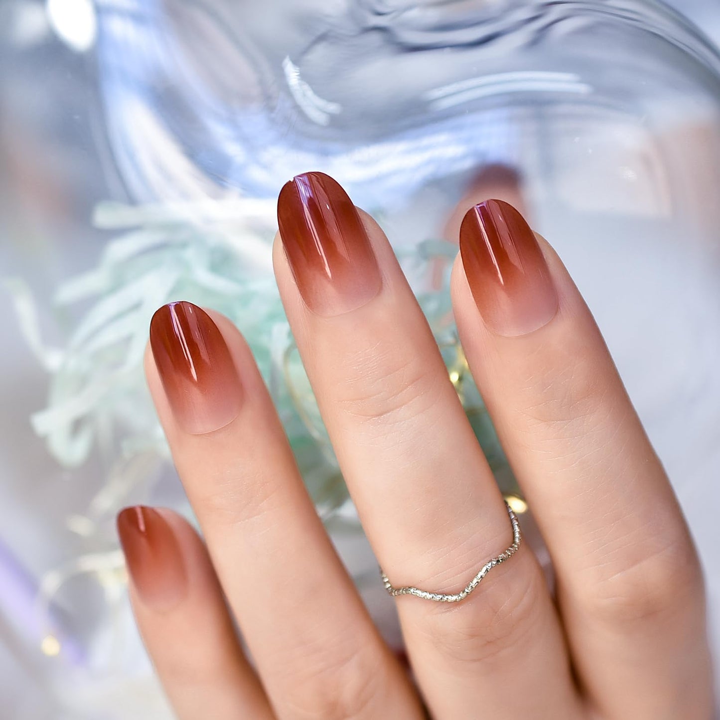 IKISKT Press On Nails - Brownish Red Tips | White Clear Gradient l UV Medium-short Round Shape False Fake Nails, Reusable Summer Glue | 10 Sizes - 24 Nail Kit