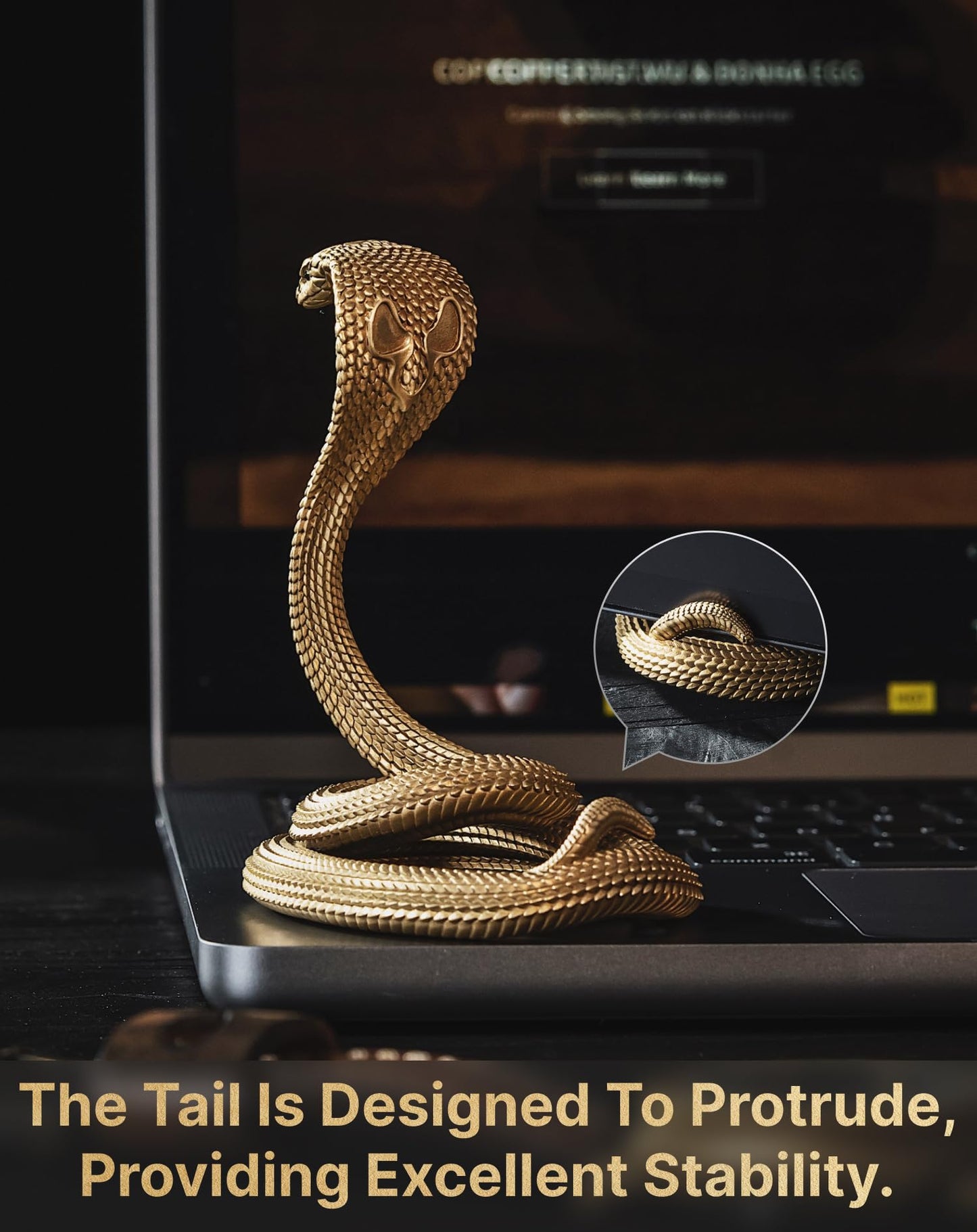 COPPERTIST.WU Cobra Phone Stand Brass Desk Decor – Handcrafted Snake Phone Holder for iPhone & Tablet, Artistic Desk Accessory Sculpture, Unique Gift for Men, Office & Home