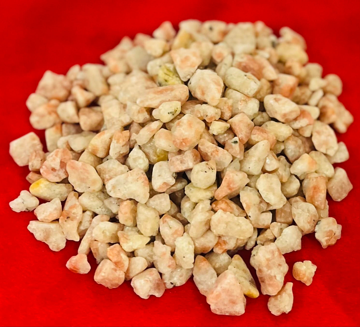 Indian Consigners Sunstone Tumbled Gemstone Chips – 100g Natural Crushed Healing Crystals for Energy, Mood Boosting, Manifestation & Home Décor