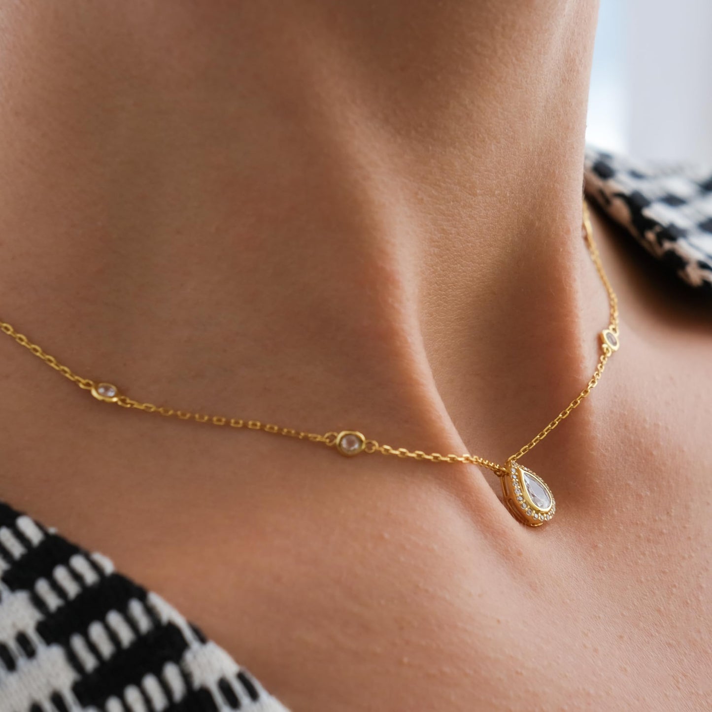Sterling Silver Waterdrop Pear Shape Pendant Droplet Necklace