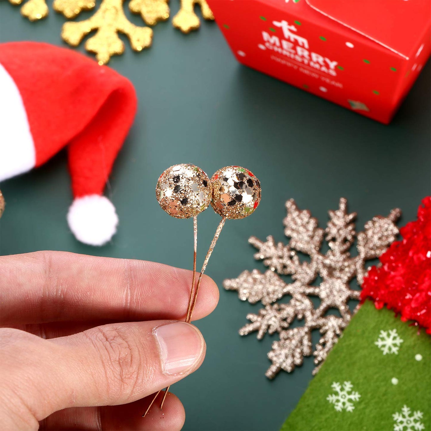 BBTO Artificial Holly Berries, 100 Pieces Mini 10 mm Fake Berries Decor on Wire for Christmas Tree Decorations Flower Wreath DIY Craft Use (Sequined Champagne Gold)
